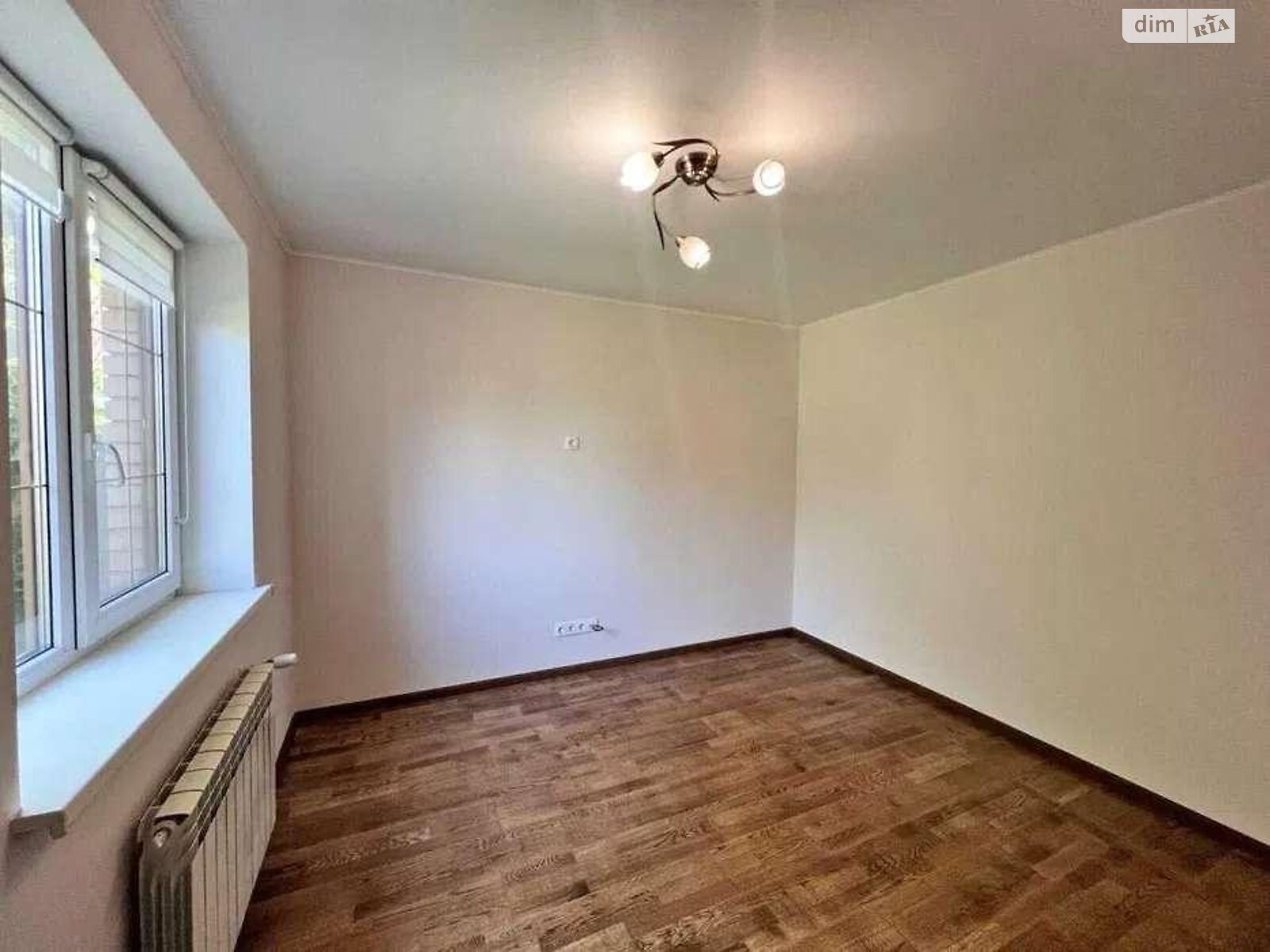 двухэтажный дом, 310 кв. м, кирпич. Продажа в Старых Петровцах фото 1