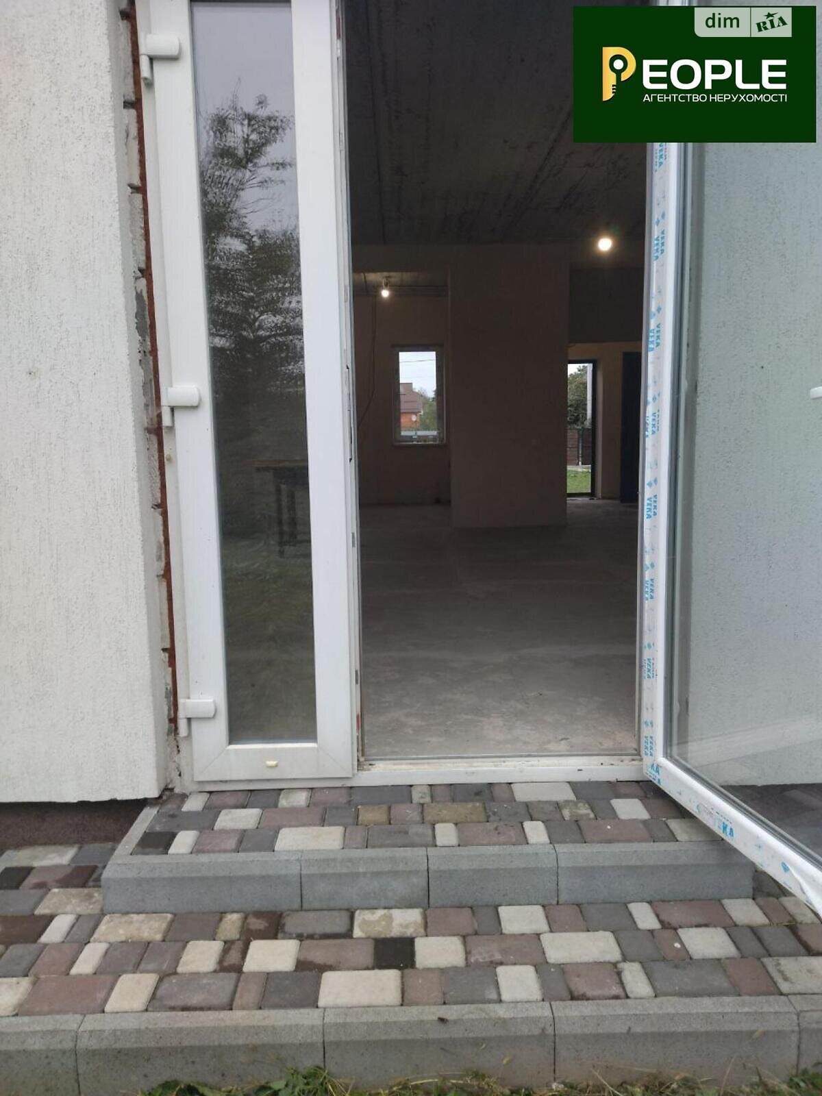 двухэтажный дом, 214 кв. м, кирпич. Продажа в Старых Петровцах фото 1 двухэтажный дом, 214 кв. м, кирпич. Продажа в Старых Петровцах фото 1