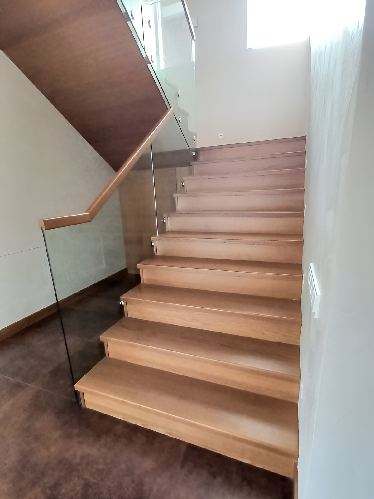 двоповерховий будинок з балконом, 300 кв. м, цегла. Продаж у Старих Петрівцях фото 1 двоповерховий будинок з балконом, 300 кв. м, цегла. Продаж у Старих Петрівцях фото 1
