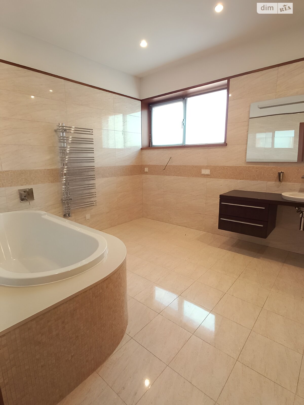 двоповерховий будинок з балконом, 300 кв. м, цегла. Продаж у Старих Петрівцях фото 1 двоповерховий будинок з балконом, 300 кв. м, цегла. Продаж у Старих Петрівцях фото 1