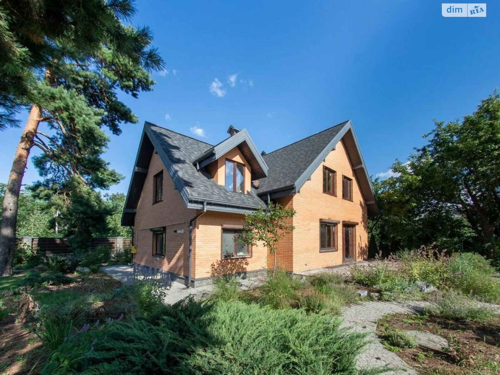 двоповерховий будинок з ремонтом, 178.9 кв. м, ракушняк. Продаж у Старих Петрівцях фото 1 двоповерховий будинок з ремонтом, 178.9 кв. м, ракушняк. Продаж у Старих Петрівцях фото 1