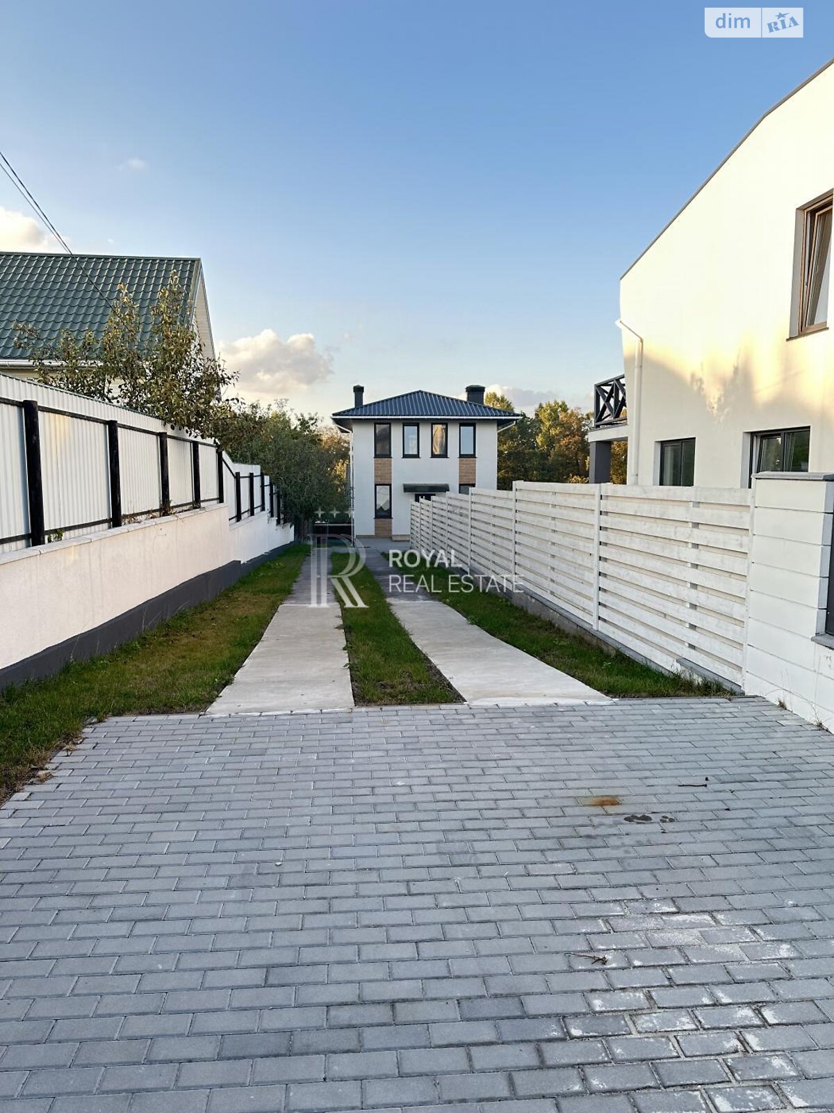 триповерховий будинок з опаленням, 118.9 кв. м, газобетон. Продаж у Старих Петрівцях фото 1 триповерховий будинок з опаленням, 118.9 кв. м, газобетон. Продаж у Старих Петрівцях фото 1