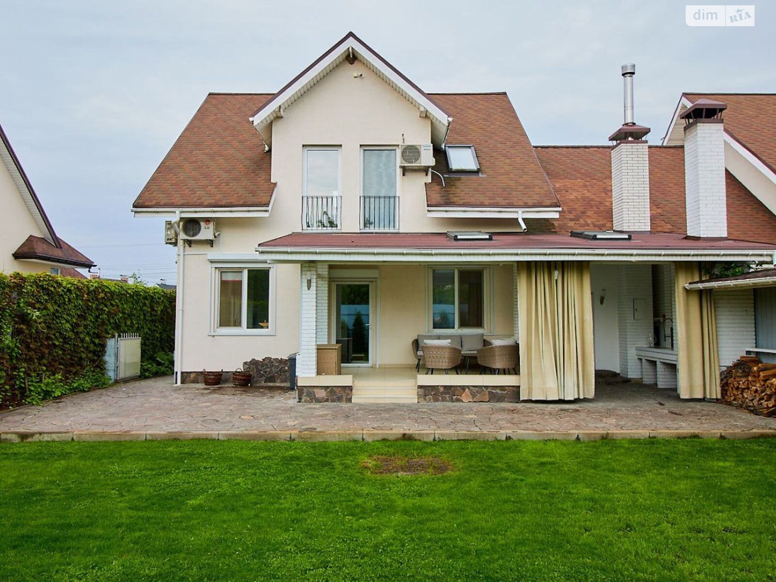 двухэтажный дом с гаражом, 163 кв. м, кирпич. Продажа в Старых Петровцах фото 1 двухэтажный дом с гаражом, 163 кв. м, кирпич. Продажа в Старых Петровцах фото 1