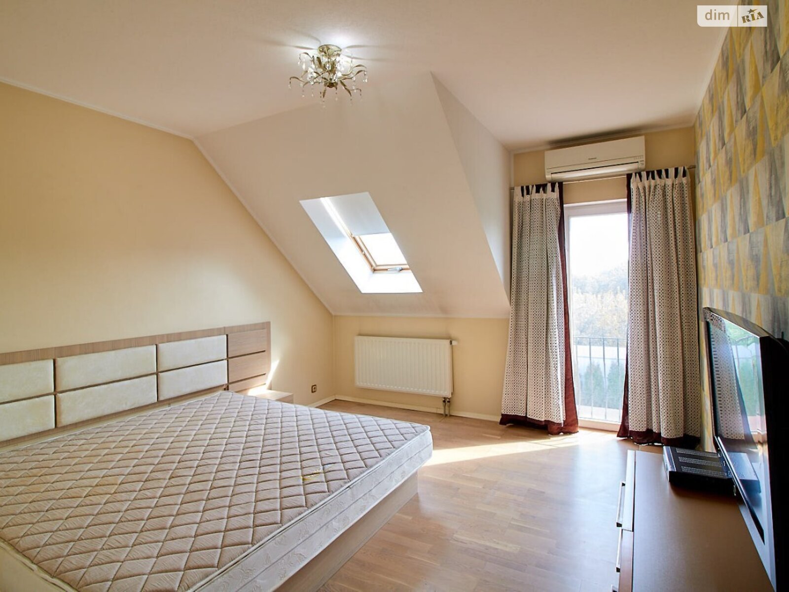двухэтажный дом с гаражом, 163 кв. м, кирпич. Продажа в Старых Петровцах фото 1 двухэтажный дом с гаражом, 163 кв. м, кирпич. Продажа в Старых Петровцах фото 1