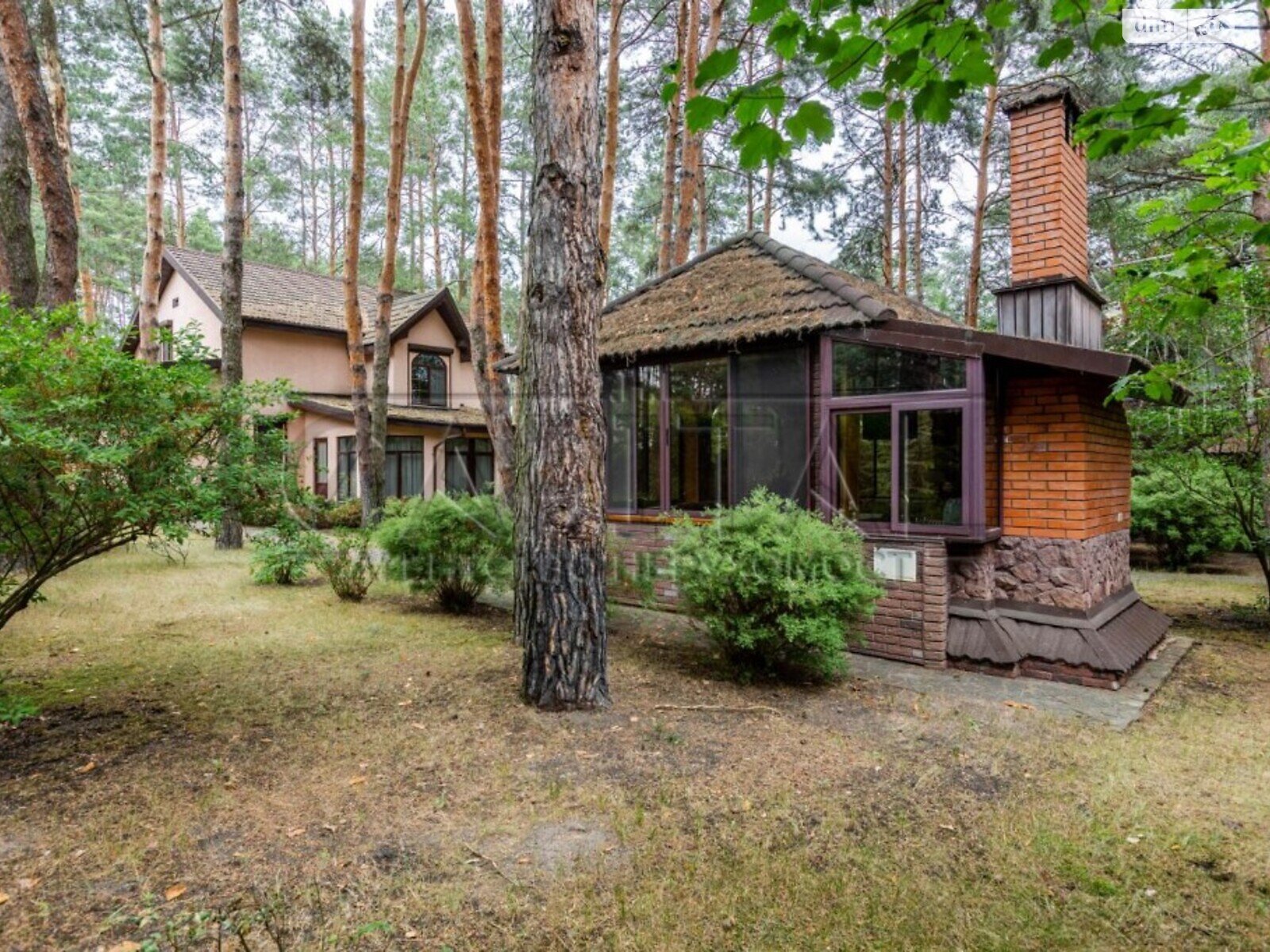 двухэтажный дом с балконом, 225 кв. м, кирпич. Продажа в Старых Петровцах фото 1