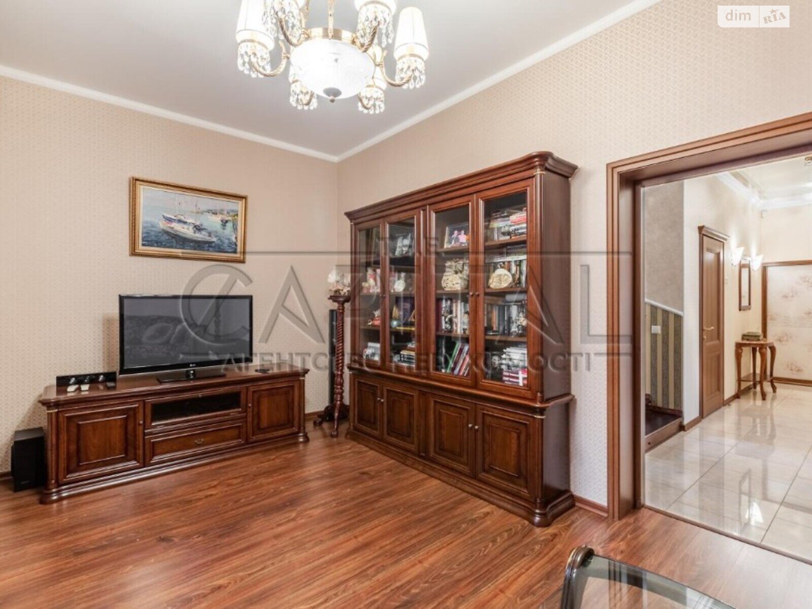 двухэтажный дом с балконом, 225 кв. м, кирпич. Продажа в Старых Петровцах фото 1