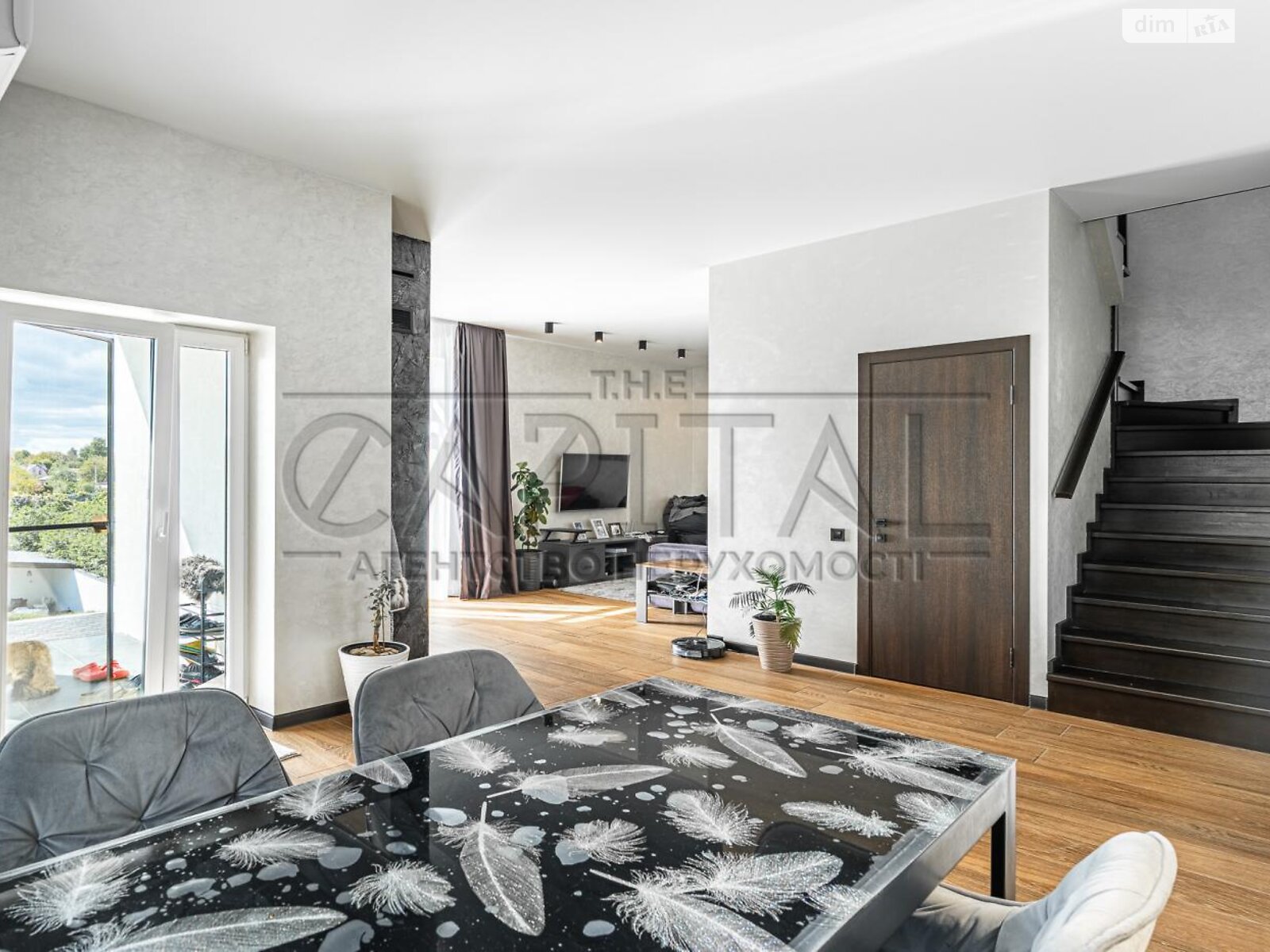 двухэтажный дом с ремонтом, 152 кв. м, кирпич. Продажа в Старых Петровцах фото 1