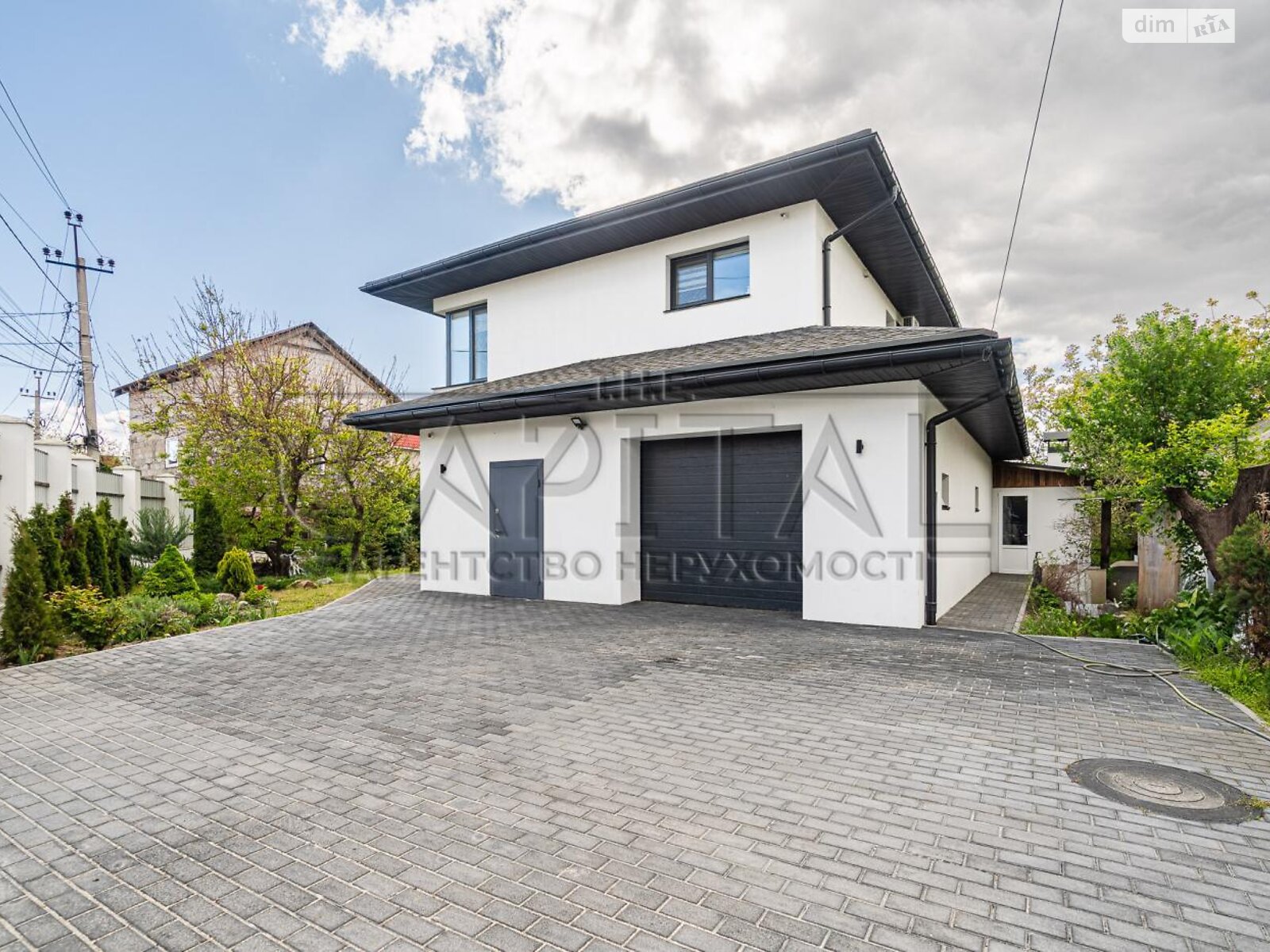 двухэтажный дом с ремонтом, 152 кв. м, кирпич. Продажа в Старых Петровцах фото 1 двухэтажный дом с ремонтом, 152 кв. м, кирпич. Продажа в Старых Петровцах фото 1