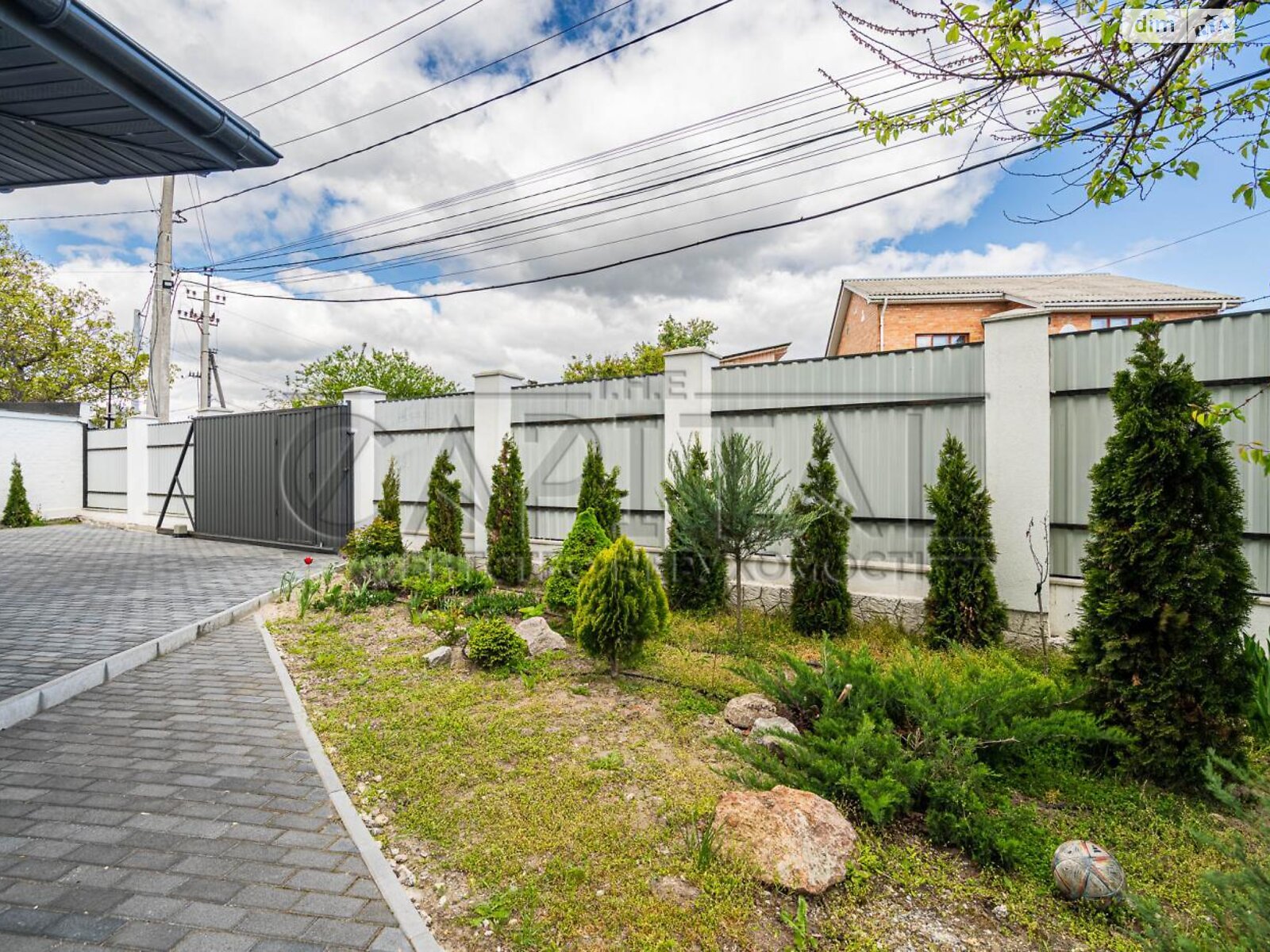 двухэтажный дом с ремонтом, 152 кв. м, кирпич. Продажа в Старых Петровцах фото 1 двухэтажный дом с ремонтом, 152 кв. м, кирпич. Продажа в Старых Петровцах фото 1