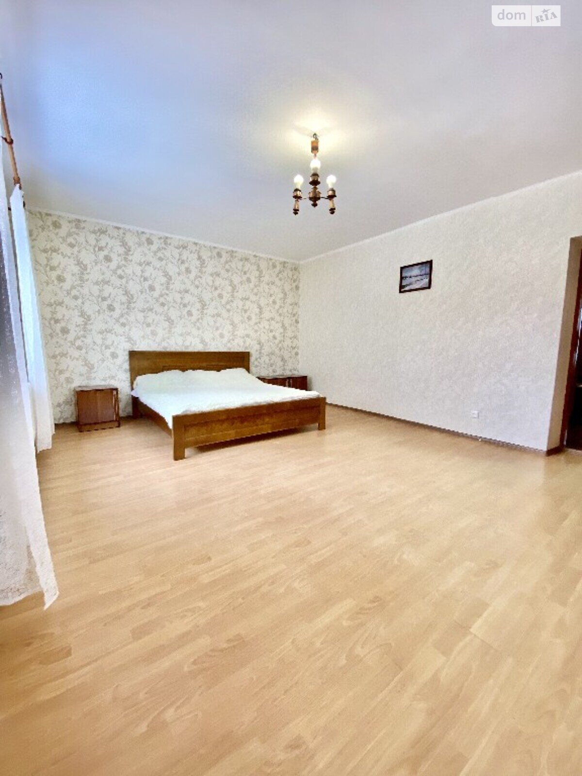 двухэтажный дом с балконом, 245 кв. м, кирпич. Продажа в Старом Белоусе фото 1