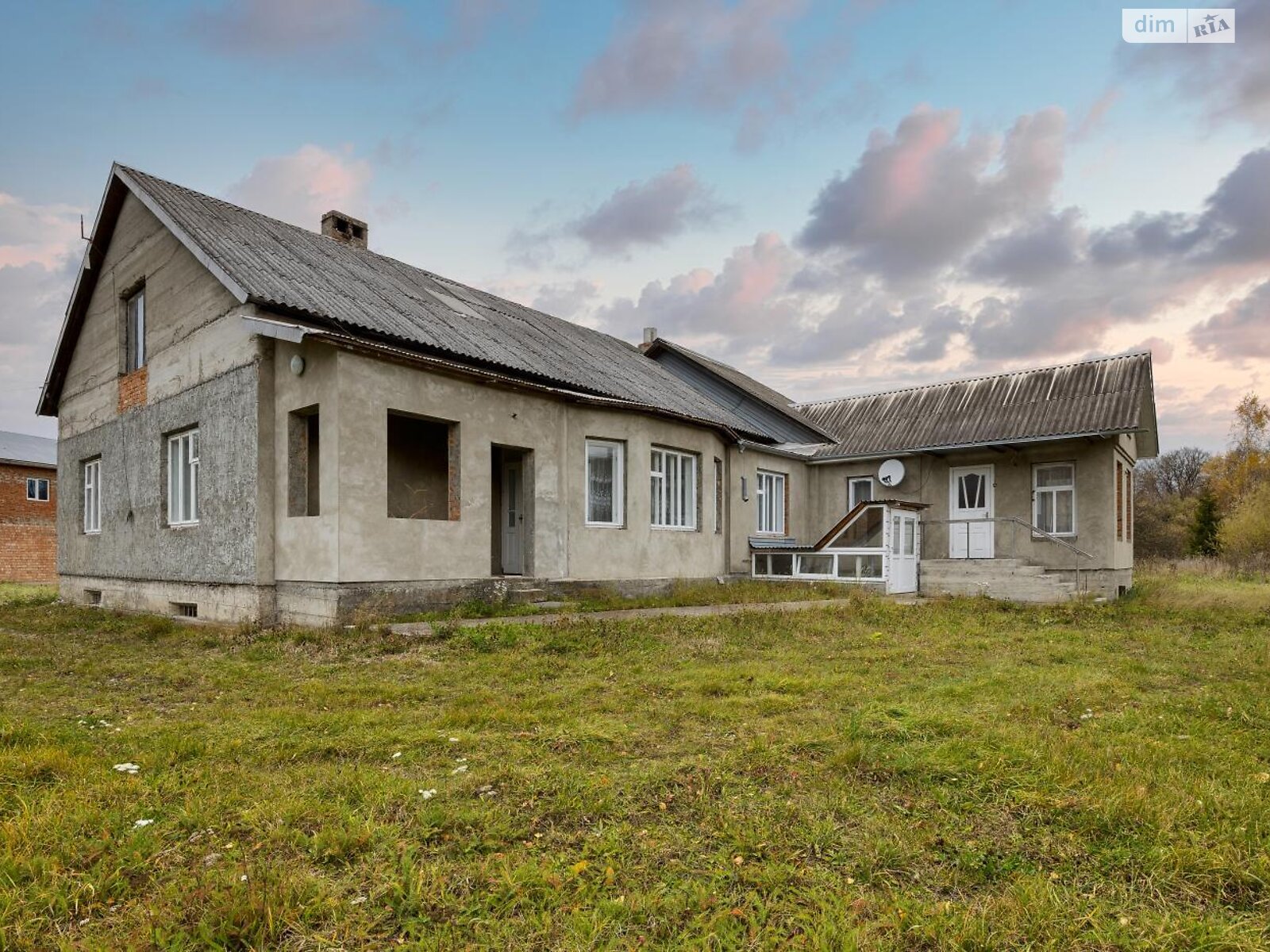 триповерховий будинок з опаленням, 318 кв. м, цегла. Продаж у Старому Самборі фото 1