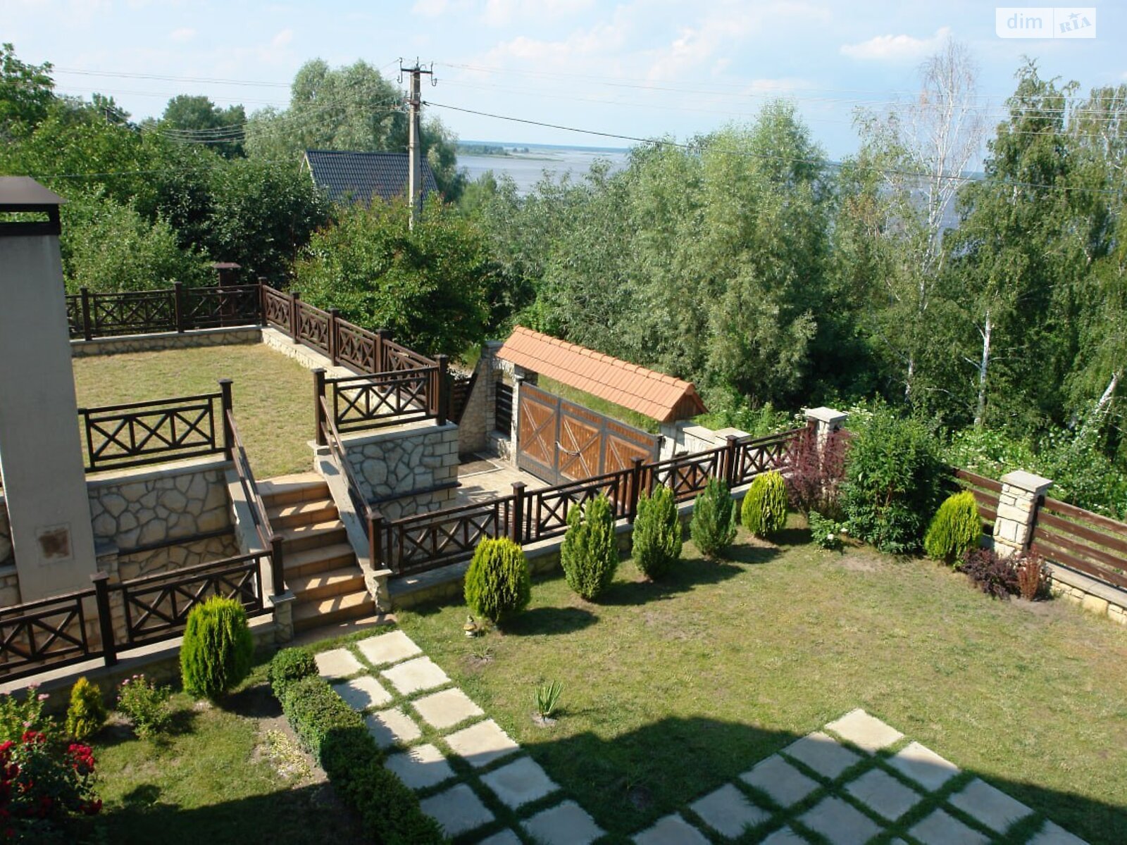 трехэтажный дом с верандой, 157 кв. м, ракушечник (ракушняк). Продажа в Стайках фото 1 трехэтажный дом с верандой, 157 кв. м, ракушечник (ракушняк). Продажа в Стайках фото 1