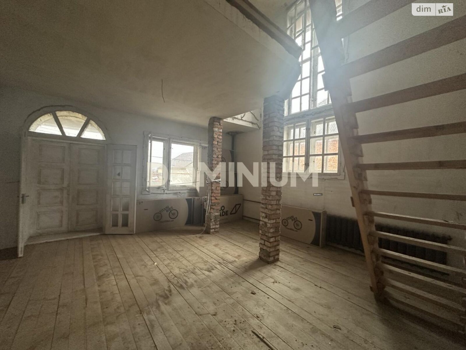 двухэтажный дом, 250 кв. м, кирпич. Продажа в Стебловке фото 1