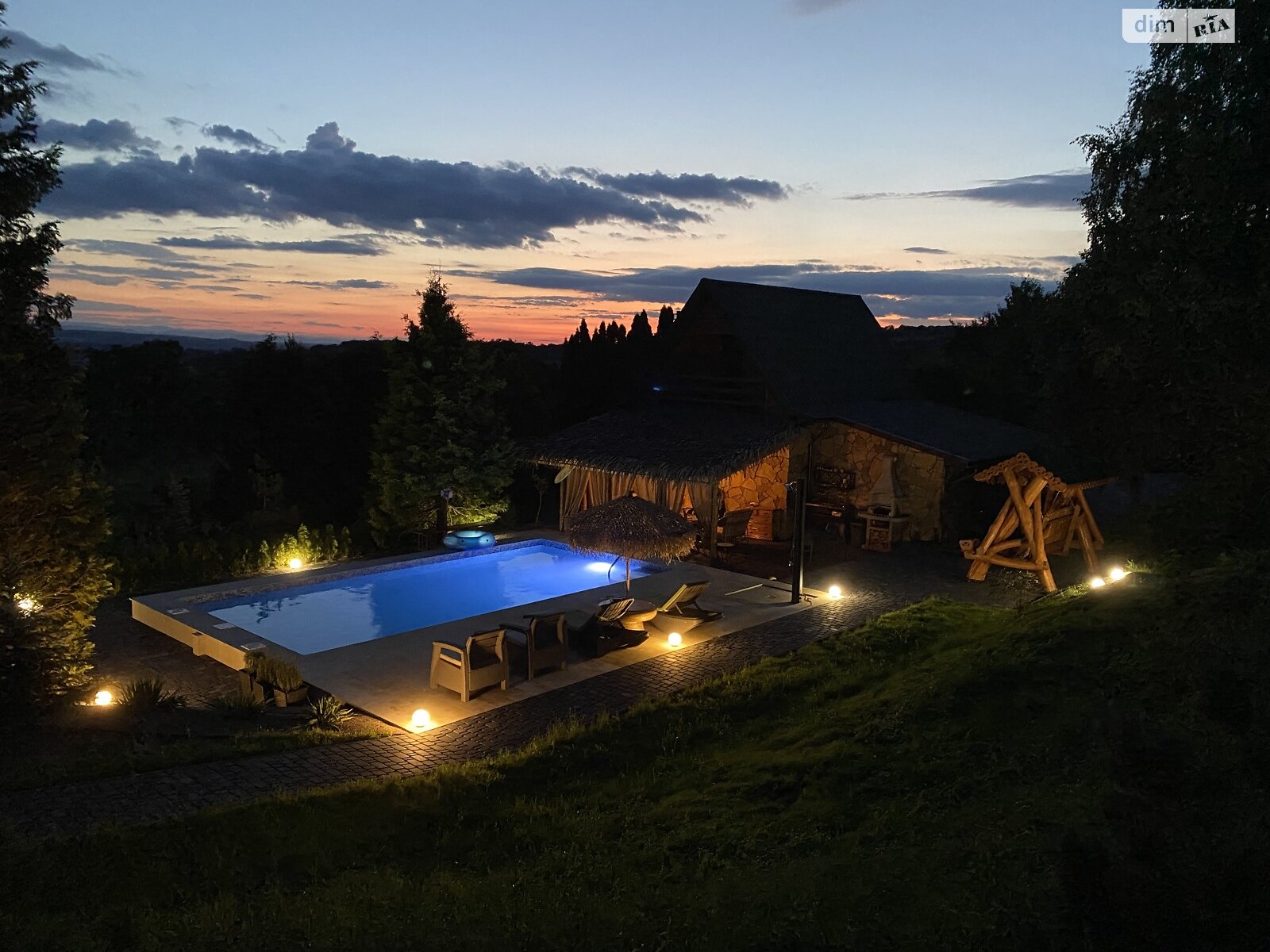 двухэтажный дом с отоплением, 400 кв. м, брус. Продажа в Сторожинце район Сторожинец фото 1 двухэтажный дом с отоплением, 400 кв. м, брус. Продажа в Сторожинце район Сторожинец фото 1