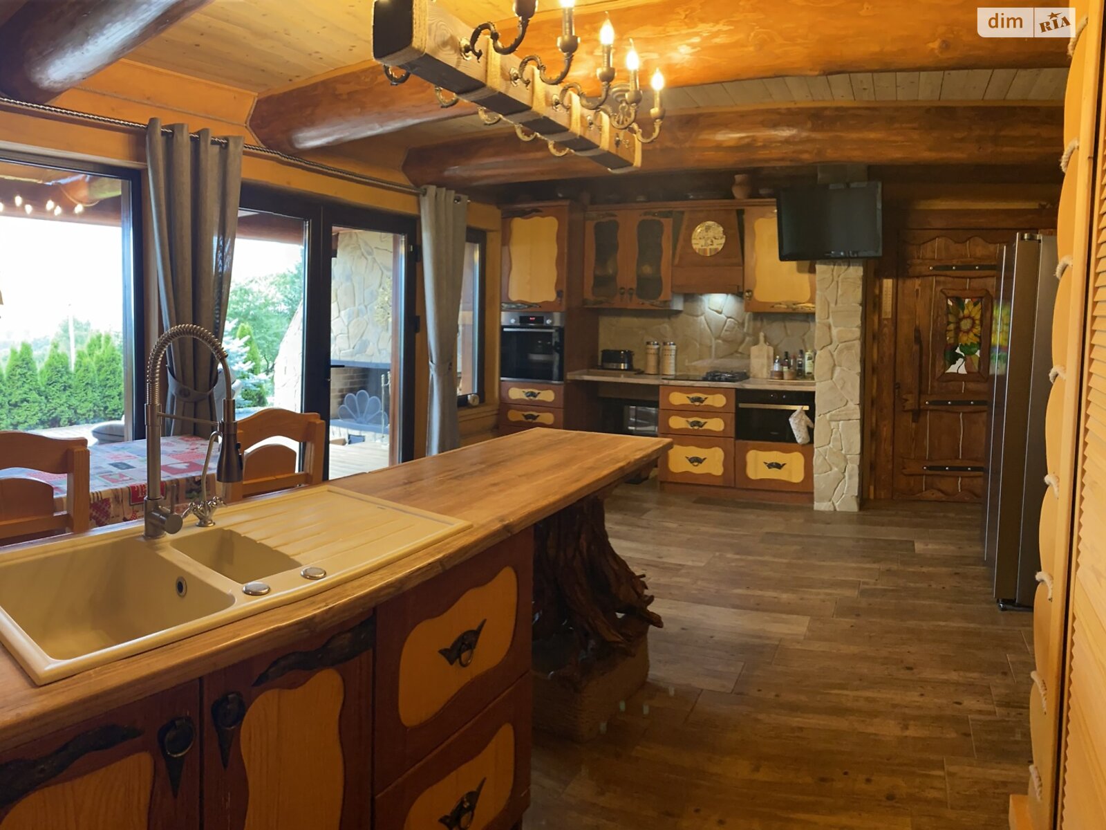 двухэтажный дом с отоплением, 400 кв. м, брус. Продажа в Сторожинце район Сторожинец фото 1 двухэтажный дом с отоплением, 400 кв. м, брус. Продажа в Сторожинце район Сторожинец фото 1