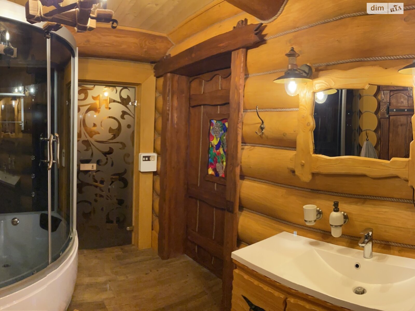 двухэтажный дом с отоплением, 400 кв. м, брус. Продажа в Сторожинце район Сторожинец фото 1 двухэтажный дом с отоплением, 400 кв. м, брус. Продажа в Сторожинце район Сторожинец фото 1