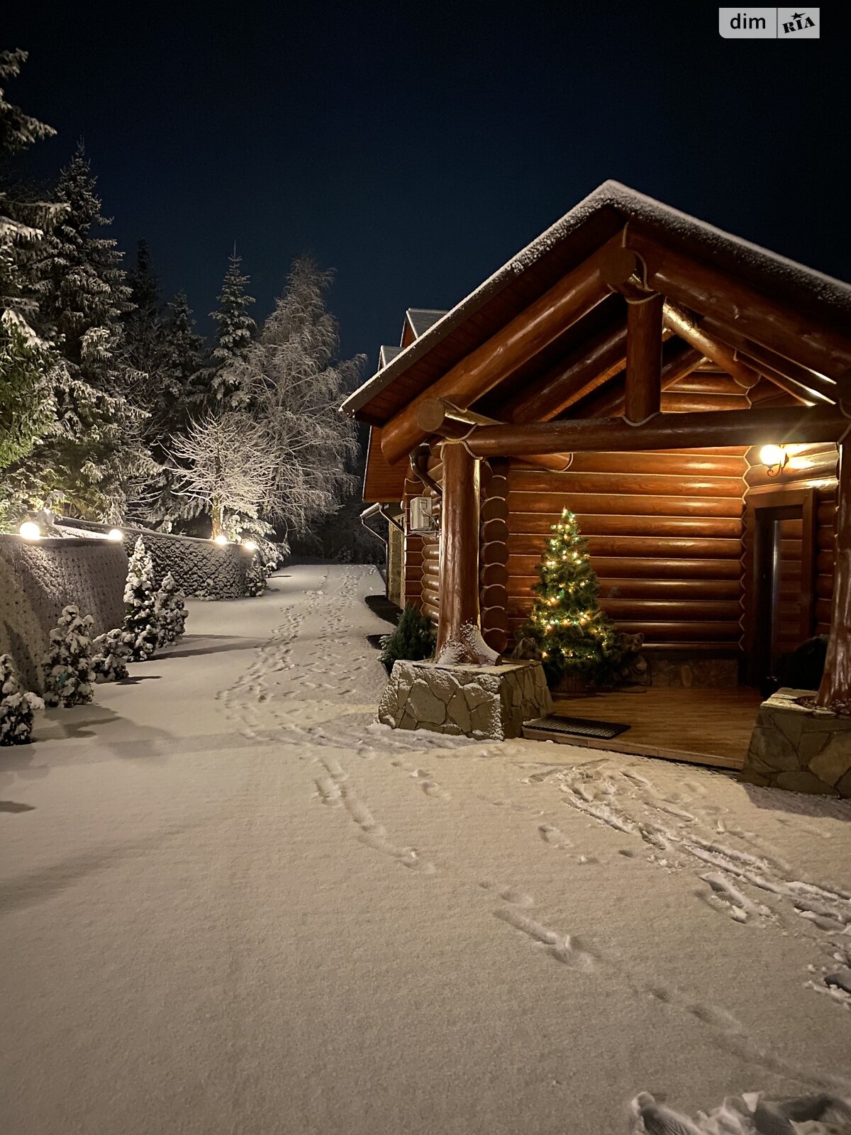 двухэтажный дом с отоплением, 400 кв. м, брус. Продажа в Сторожинце район Сторожинец фото 1 двухэтажный дом с отоплением, 400 кв. м, брус. Продажа в Сторожинце район Сторожинец фото 1