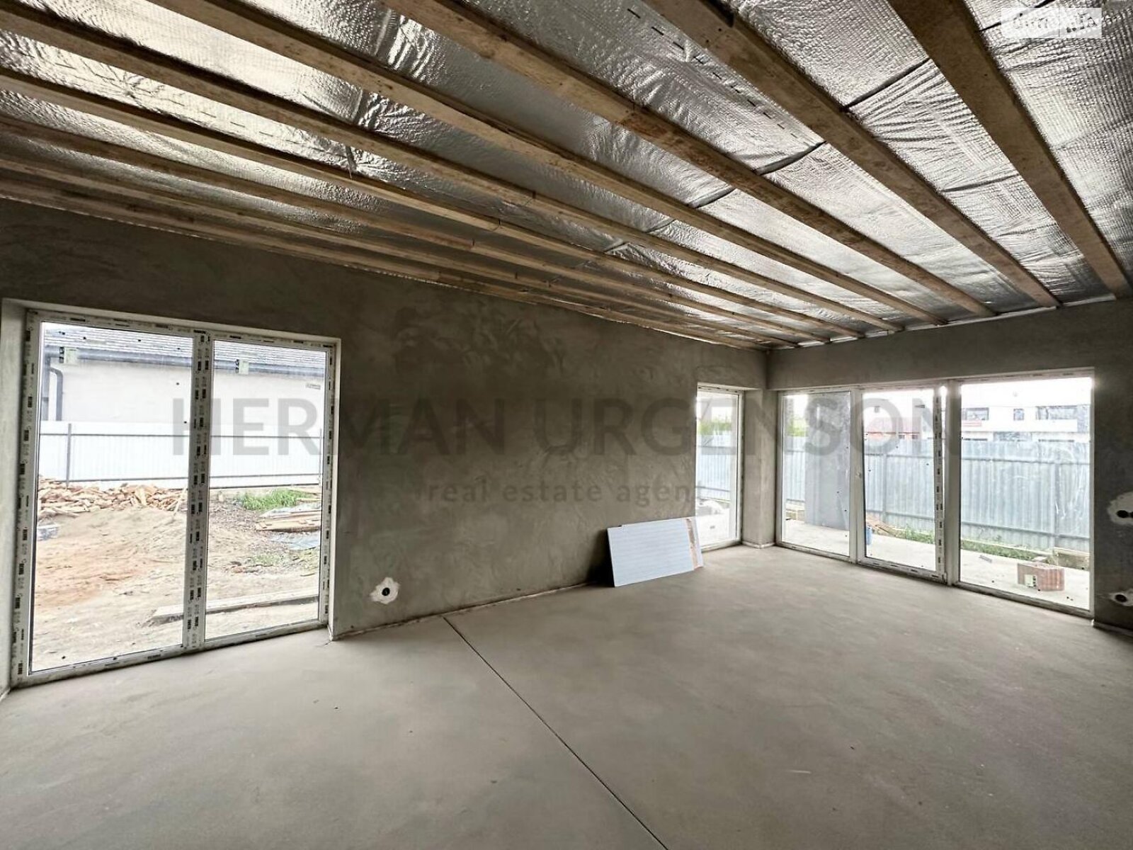 одноэтажный дом с отоплением, 152 кв. м, керамический блок. Продажа в Сторожнице фото 1 одноэтажный дом с отоплением, 152 кв. м, керамический блок. Продажа в Сторожнице фото 1