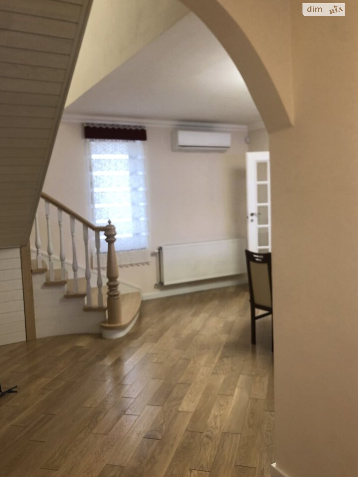 одноэтажный дом с балконом, 140.9 кв. м, кирпич. Продажа в Сторожнице фото 1 одноэтажный дом с балконом, 140.9 кв. м, кирпич. Продажа в Сторожнице фото 1