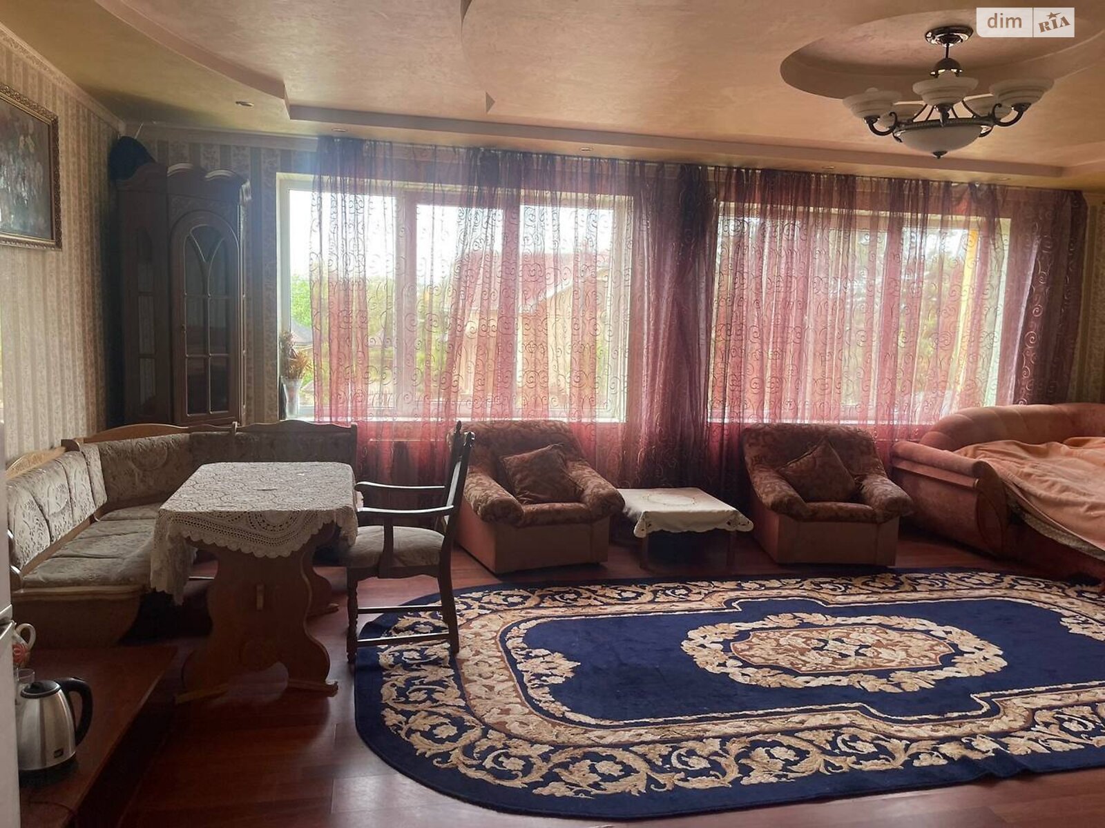 четырехэтажный дом с мебелью, 328 кв. м, кирпич. Продажа в Сторожнице фото 1 четырехэтажный дом с мебелью, 328 кв. м, кирпич. Продажа в Сторожнице фото 1
