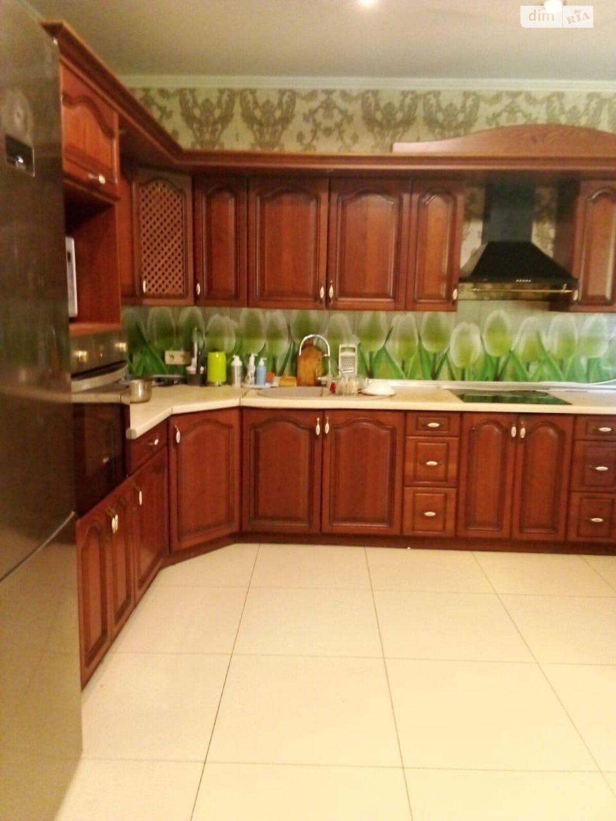 четырехэтажный дом с мебелью, 328 кв. м, кирпич. Продажа в Сторожнице фото 1 четырехэтажный дом с мебелью, 328 кв. м, кирпич. Продажа в Сторожнице фото 1