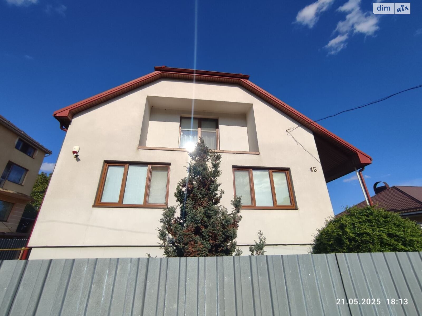 двухэтажный дом с гаражом, 245 кв. м, кирпич. Продажа в Сторожнице фото 1 двухэтажный дом с гаражом, 245 кв. м, кирпич. Продажа в Сторожнице фото 1