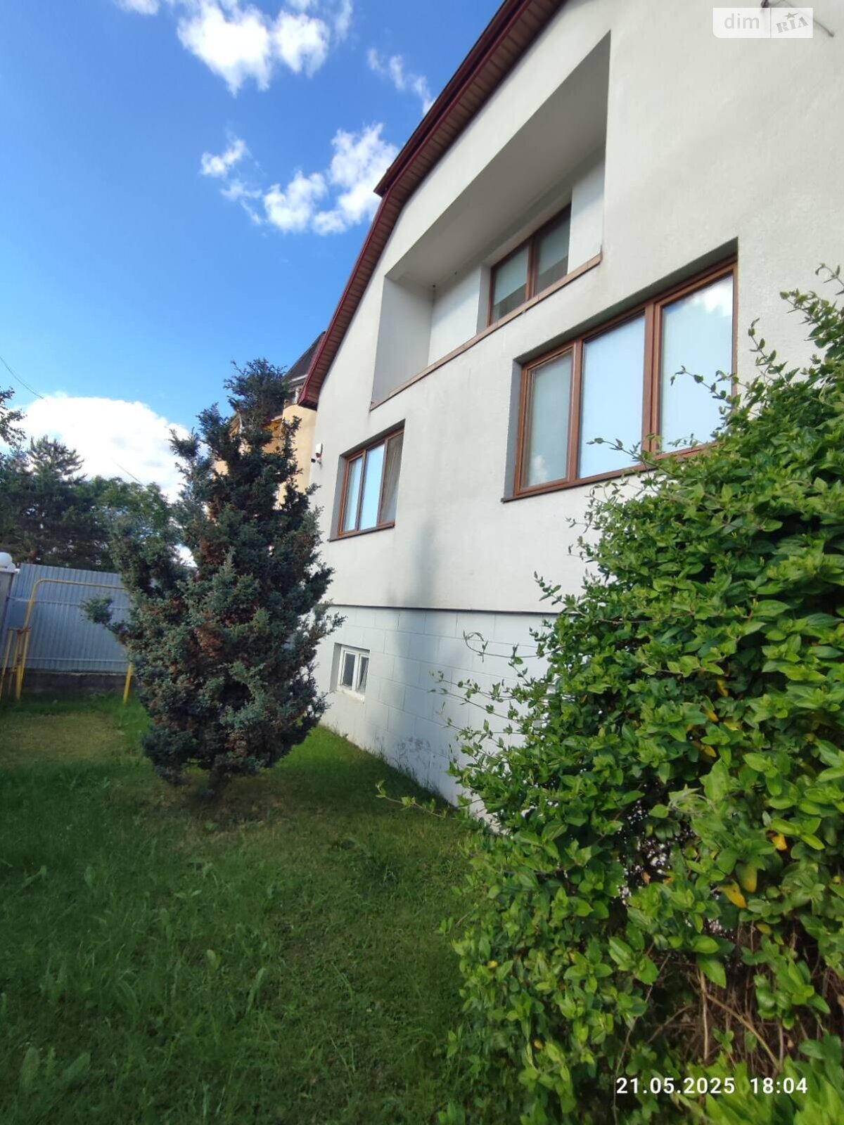 двухэтажный дом с гаражом, 245 кв. м, кирпич. Продажа в Сторожнице фото 1 двухэтажный дом с гаражом, 245 кв. м, кирпич. Продажа в Сторожнице фото 1