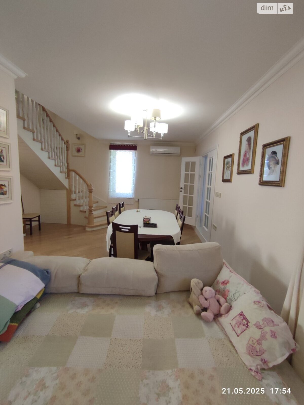 двухэтажный дом с гаражом, 245 кв. м, кирпич. Продажа в Сторожнице фото 1 двухэтажный дом с гаражом, 245 кв. м, кирпич. Продажа в Сторожнице фото 1