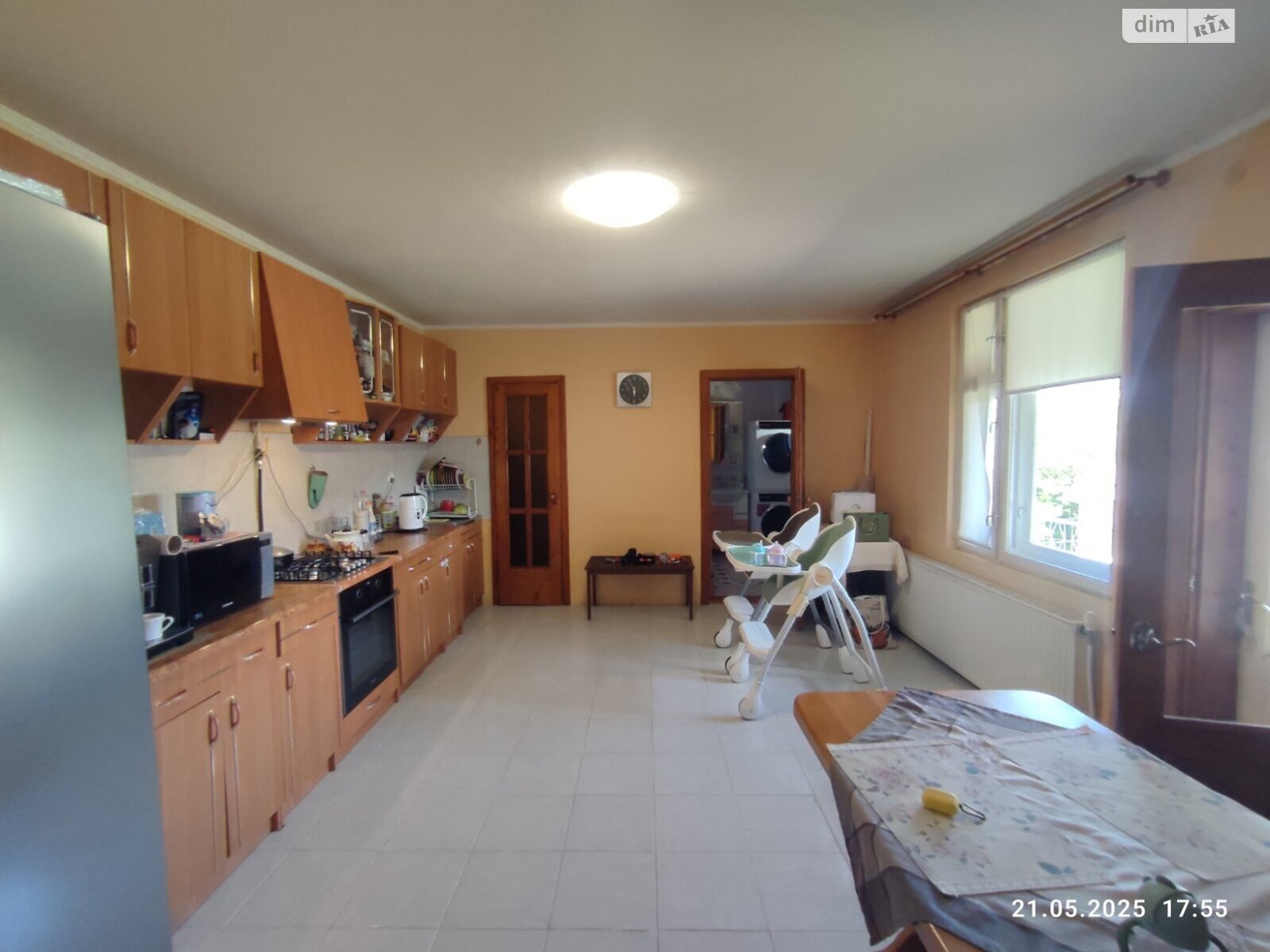 двухэтажный дом с гаражом, 245 кв. м, кирпич. Продажа в Сторожнице фото 1 двухэтажный дом с гаражом, 245 кв. м, кирпич. Продажа в Сторожнице фото 1