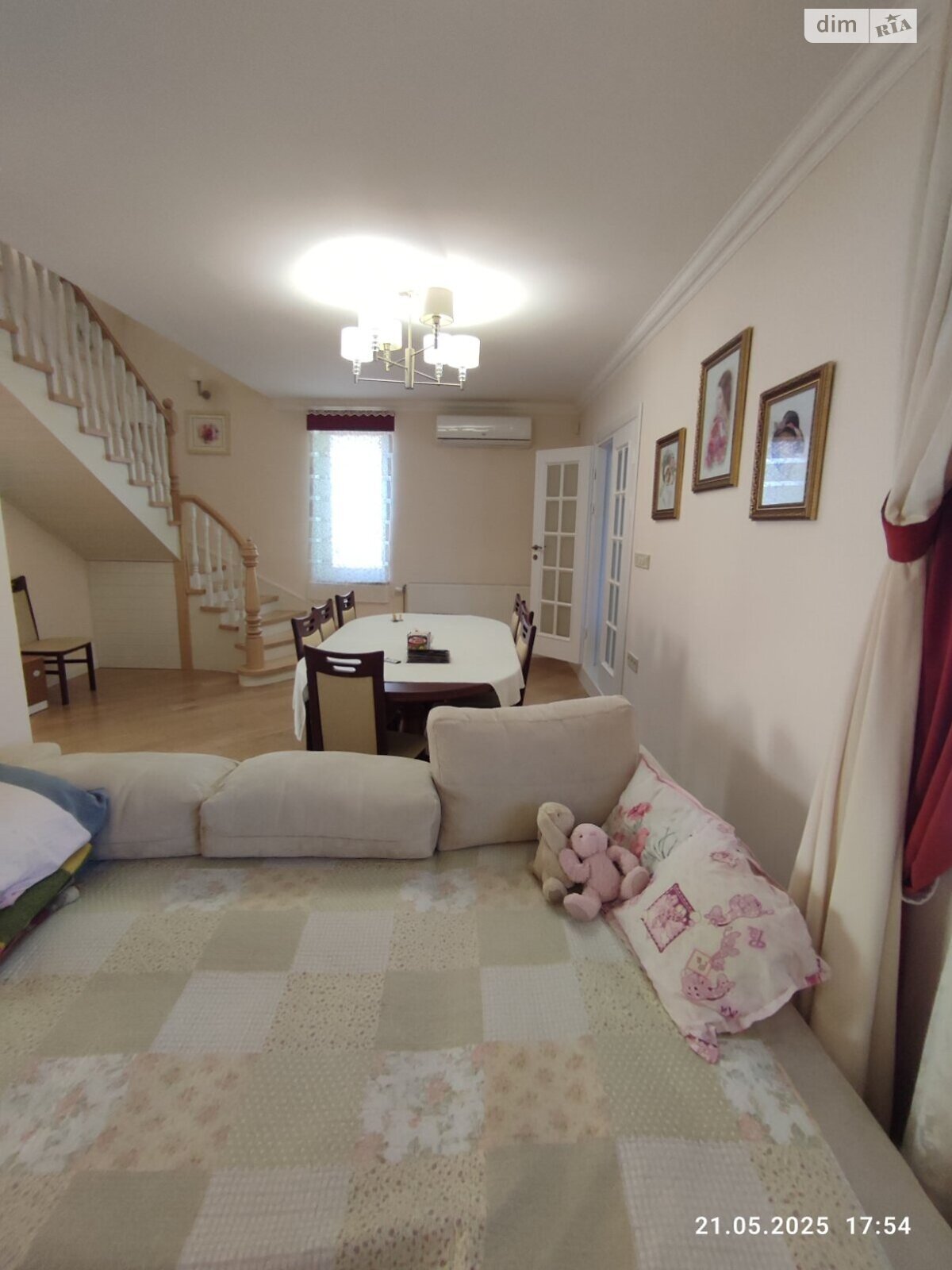 двухэтажный дом с гаражом, 245 кв. м, кирпич. Продажа в Сторожнице фото 1 двухэтажный дом с гаражом, 245 кв. м, кирпич. Продажа в Сторожнице фото 1