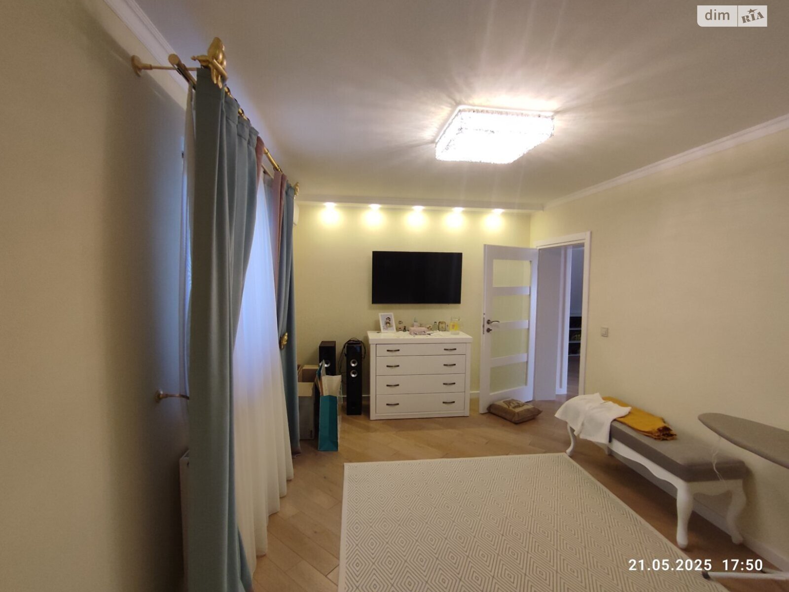 двухэтажный дом с гаражом, 245 кв. м, кирпич. Продажа в Сторожнице фото 1 двухэтажный дом с гаражом, 245 кв. м, кирпич. Продажа в Сторожнице фото 1