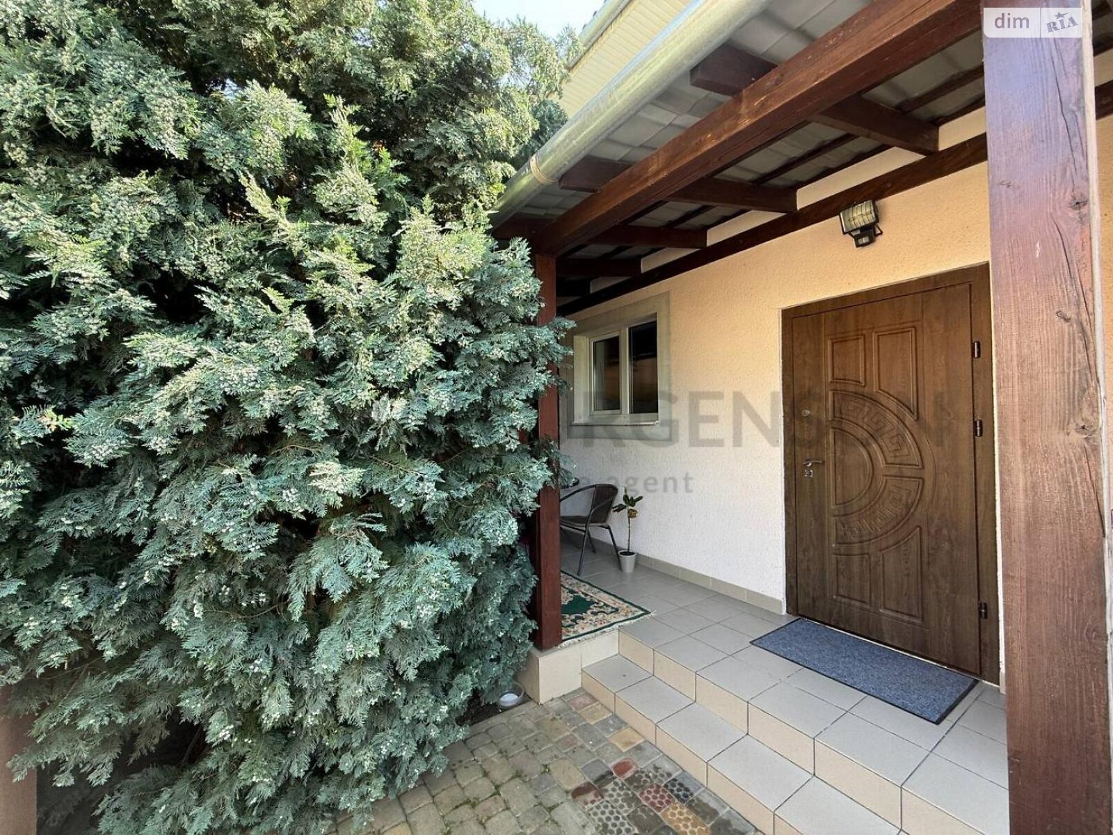 двоповерховий будинок з гаражем, 125 кв. м, кирпич. Продаж у Сторожниці фото 1 двоповерховий будинок з гаражем, 125 кв. м, кирпич. Продаж у Сторожниці фото 1