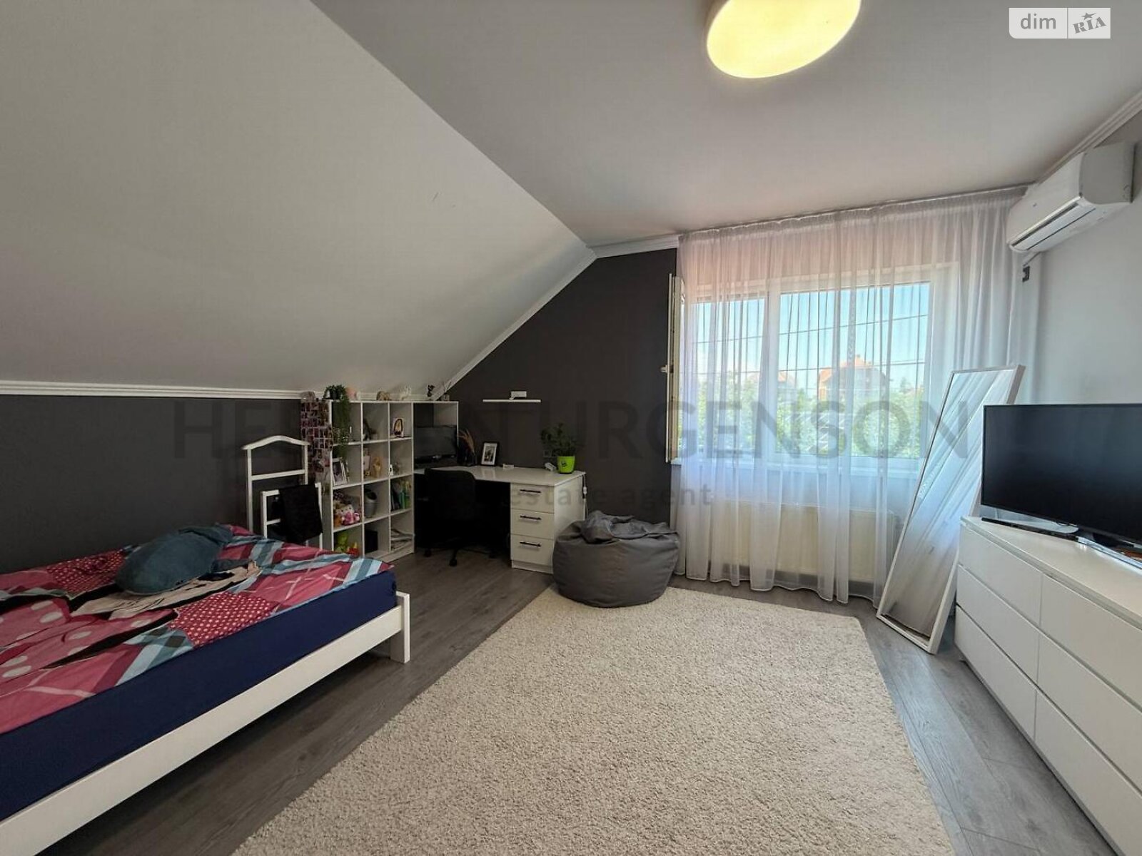 двоповерховий будинок з гаражем, 125 кв. м, кирпич. Продаж у Сторожниці фото 1 двоповерховий будинок з гаражем, 125 кв. м, кирпич. Продаж у Сторожниці фото 1