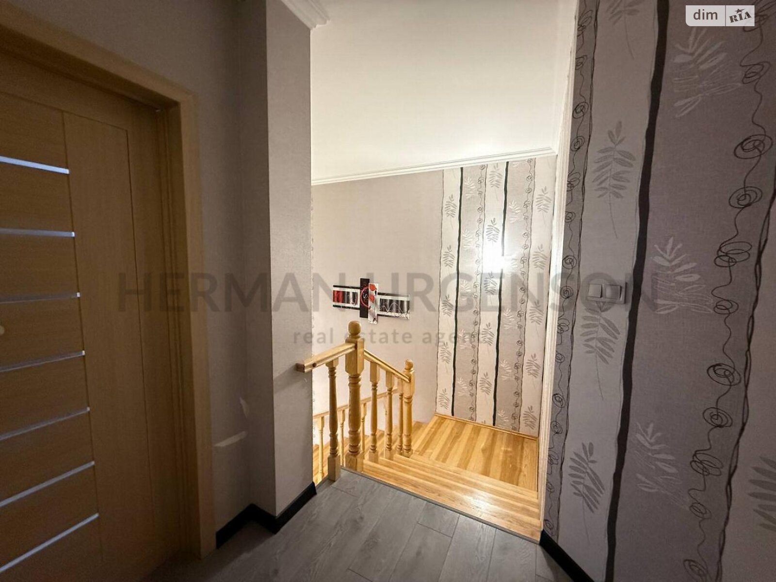 двоповерховий будинок з гаражем, 125 кв. м, кирпич. Продаж у Сторожниці фото 1 двоповерховий будинок з гаражем, 125 кв. м, кирпич. Продаж у Сторожниці фото 1