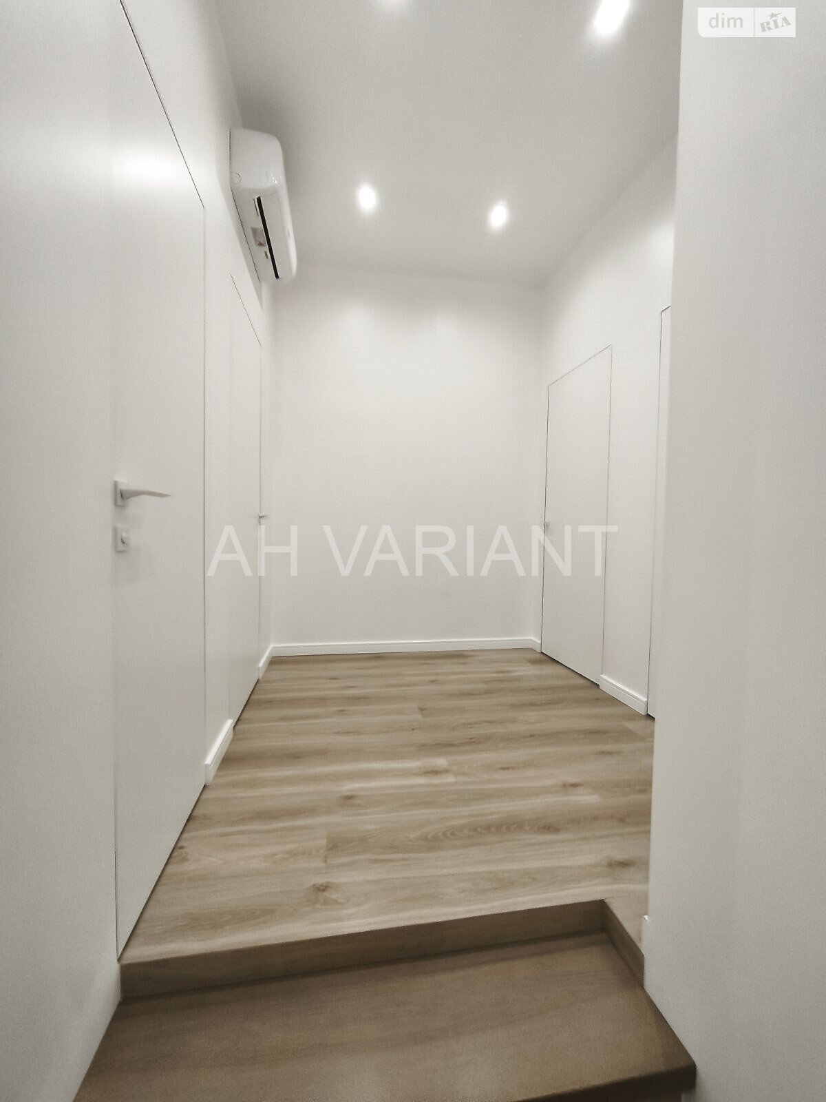 двоповерховий будинок з балконом, 135 кв. м, цегла. Продаж у Сторожниці фото 1 двоповерховий будинок з балконом, 135 кв. м, цегла. Продаж у Сторожниці фото 1