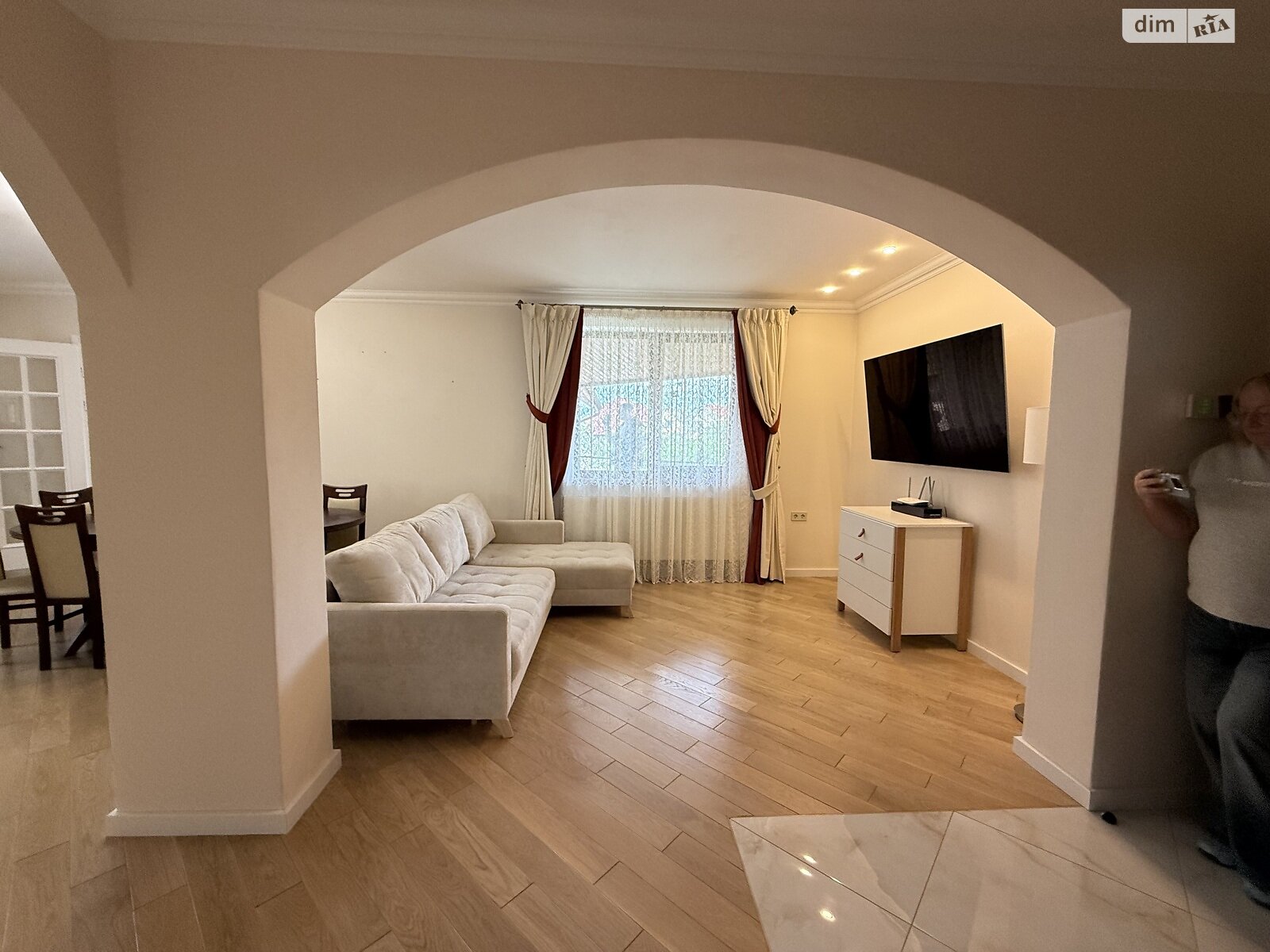 двухэтажный дом с балконом, 250 кв. м, кирпич. Продажа в Сторожнице фото 1 двухэтажный дом с балконом, 250 кв. м, кирпич. Продажа в Сторожнице фото 1