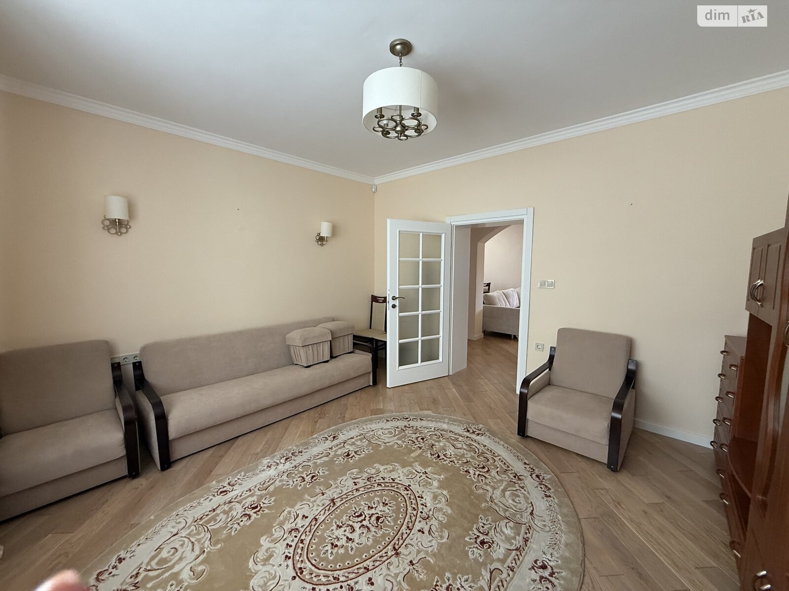 двухэтажный дом с балконом, 250 кв. м, кирпич. Продажа в Сторожнице фото 1 двухэтажный дом с балконом, 250 кв. м, кирпич. Продажа в Сторожнице фото 1