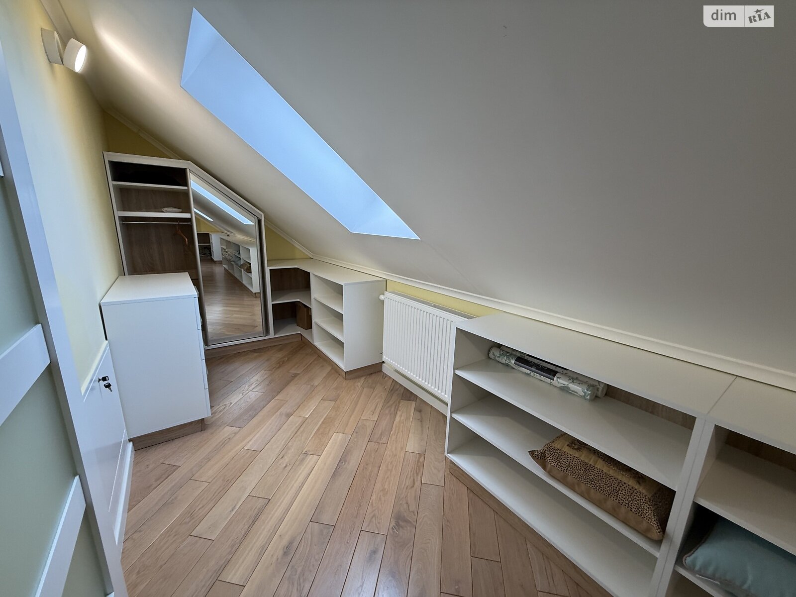 двухэтажный дом с балконом, 250 кв. м, кирпич. Продажа в Сторожнице фото 1 двухэтажный дом с балконом, 250 кв. м, кирпич. Продажа в Сторожнице фото 1