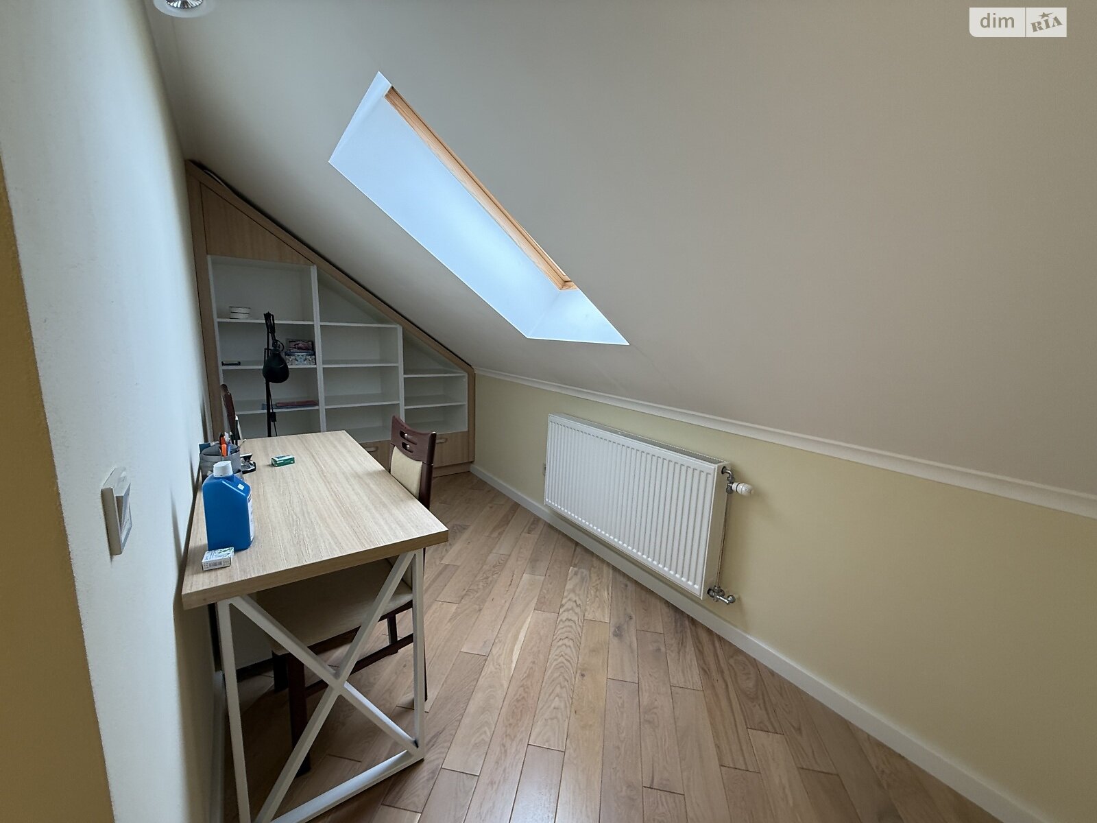 двухэтажный дом с балконом, 250 кв. м, кирпич. Продажа в Сторожнице фото 1 двухэтажный дом с балконом, 250 кв. м, кирпич. Продажа в Сторожнице фото 1