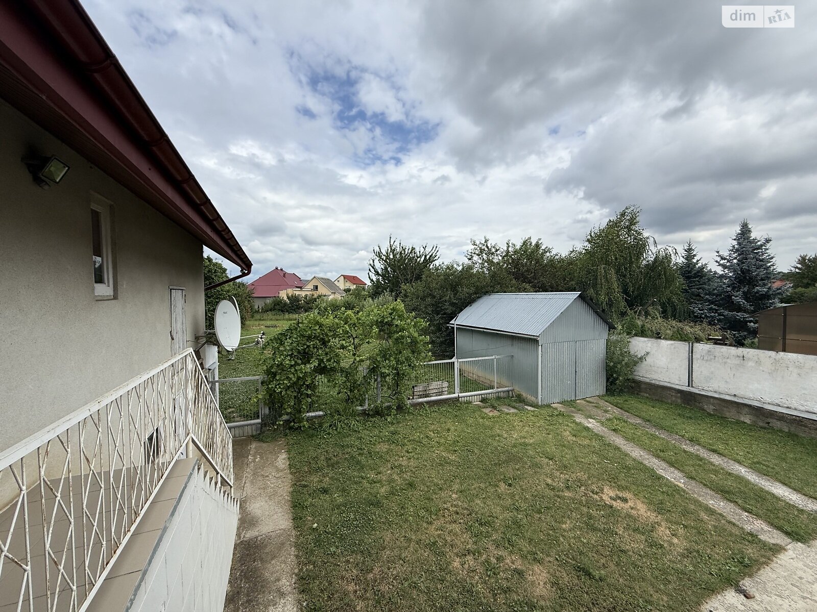 двухэтажный дом с балконом, 250 кв. м, кирпич. Продажа в Сторожнице фото 1 двухэтажный дом с балконом, 250 кв. м, кирпич. Продажа в Сторожнице фото 1