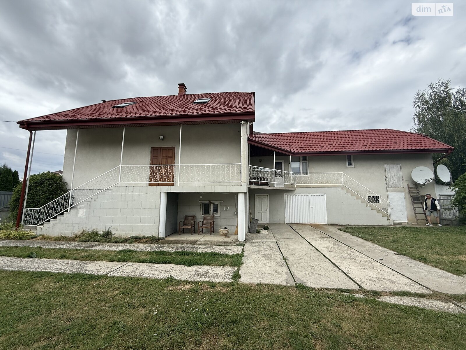 двухэтажный дом с балконом, 250 кв. м, кирпич. Продажа в Сторожнице фото 1 двухэтажный дом с балконом, 250 кв. м, кирпич. Продажа в Сторожнице фото 1