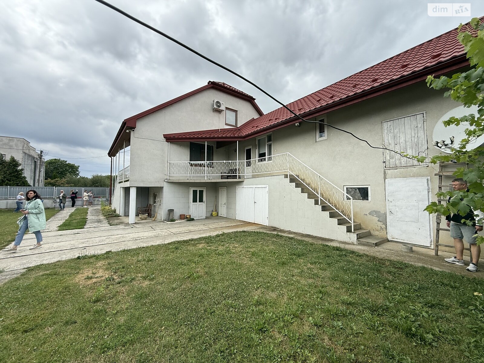 двухэтажный дом с балконом, 250 кв. м, кирпич. Продажа в Сторожнице фото 1 двухэтажный дом с балконом, 250 кв. м, кирпич. Продажа в Сторожнице фото 1