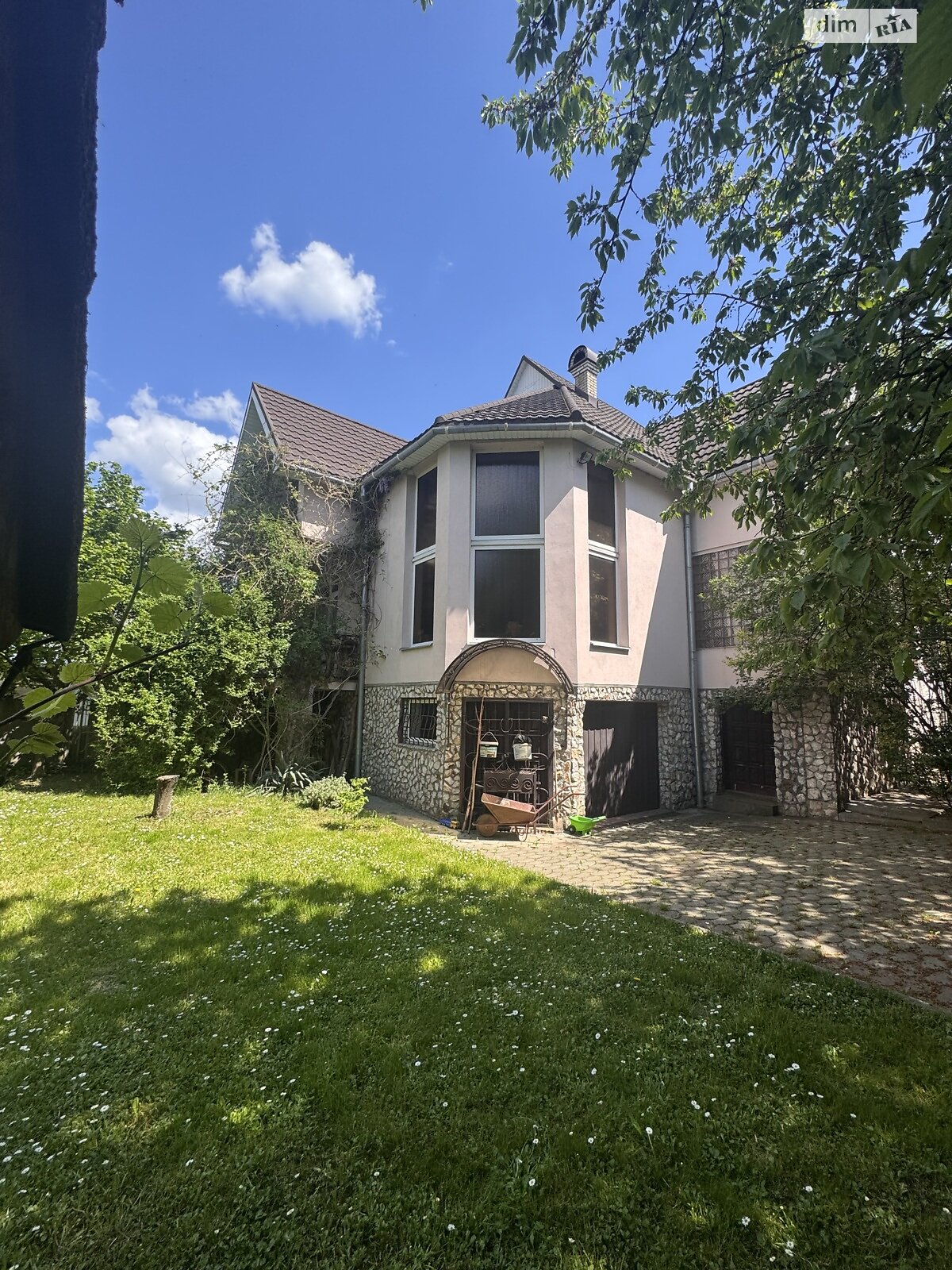 двоповерховий будинок, 296 кв. м, цегла. Продаж у Сторожниці фото 1 двоповерховий будинок, 296 кв. м, цегла. Продаж у Сторожниці фото 1