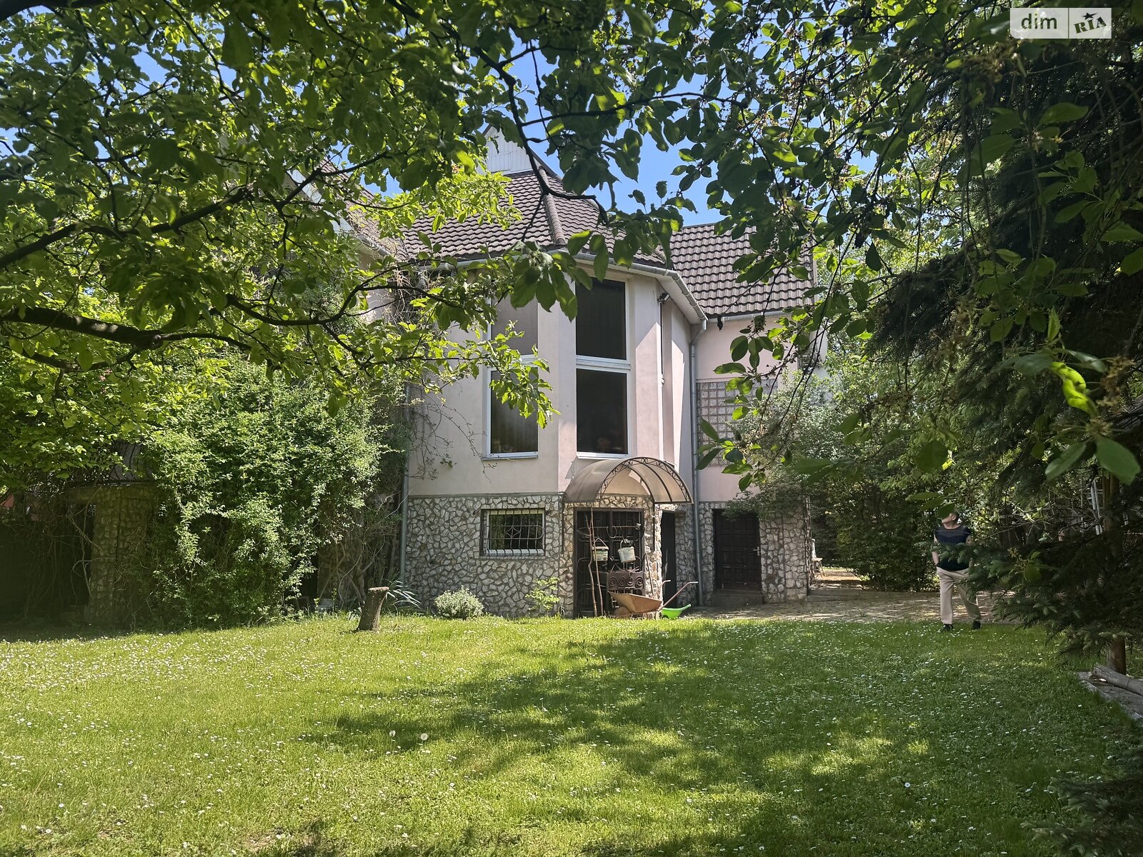 двоповерховий будинок, 296 кв. м, цегла. Продаж у Сторожниці фото 1 двоповерховий будинок, 296 кв. м, цегла. Продаж у Сторожниці фото 1