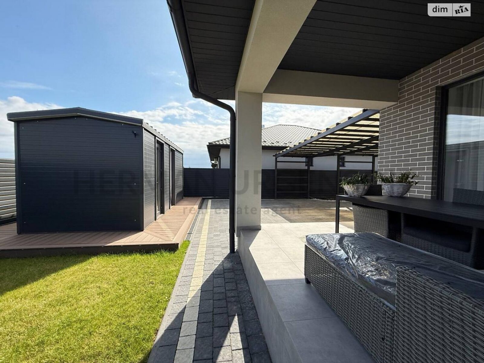 одноповерховий будинок з опаленням, 147 кв. м, кирпич. Продаж у Сторожниці фото 1