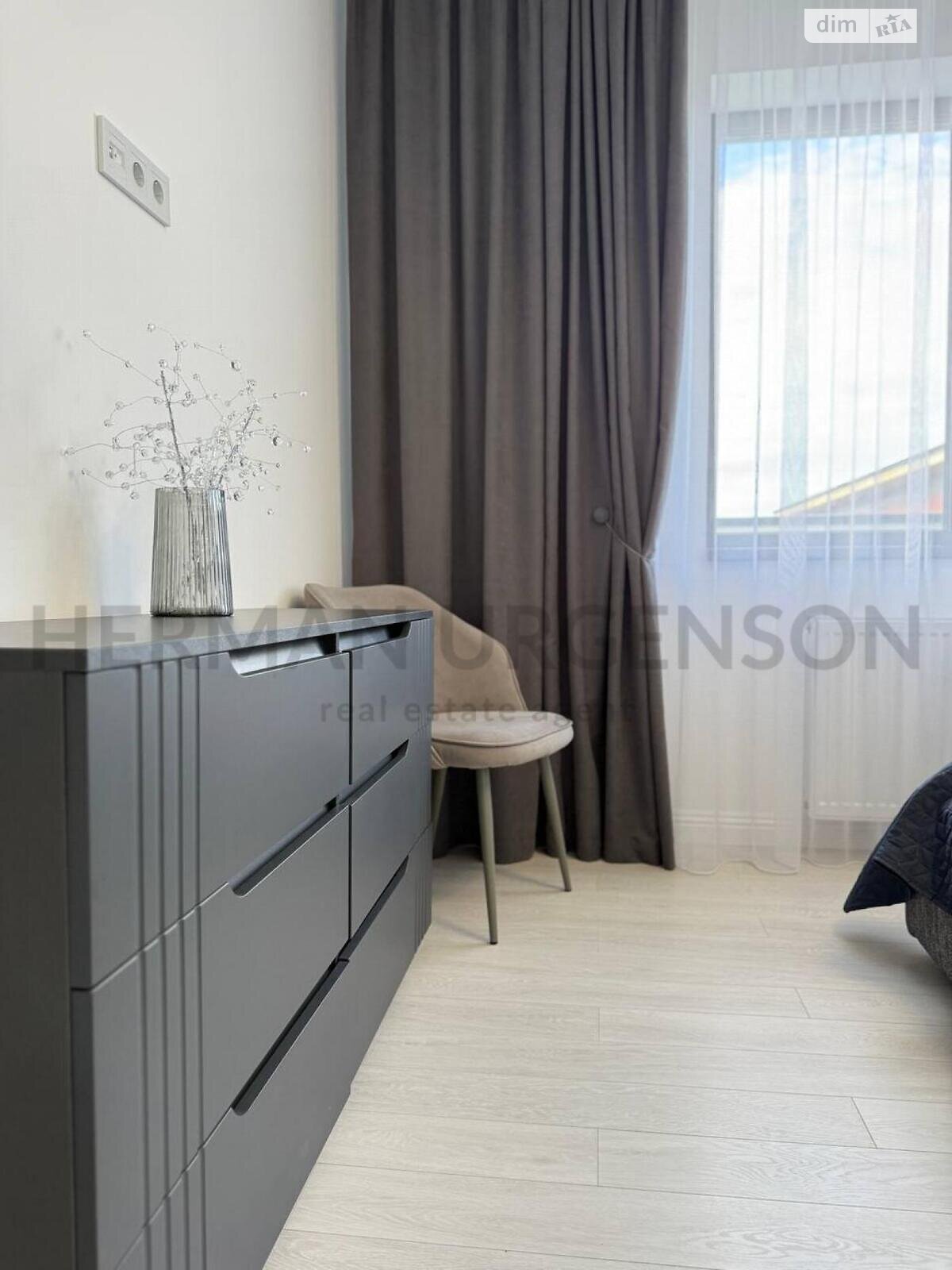 одноповерховий будинок з опаленням, 147 кв. м, кирпич. Продаж у Сторожниці фото 1