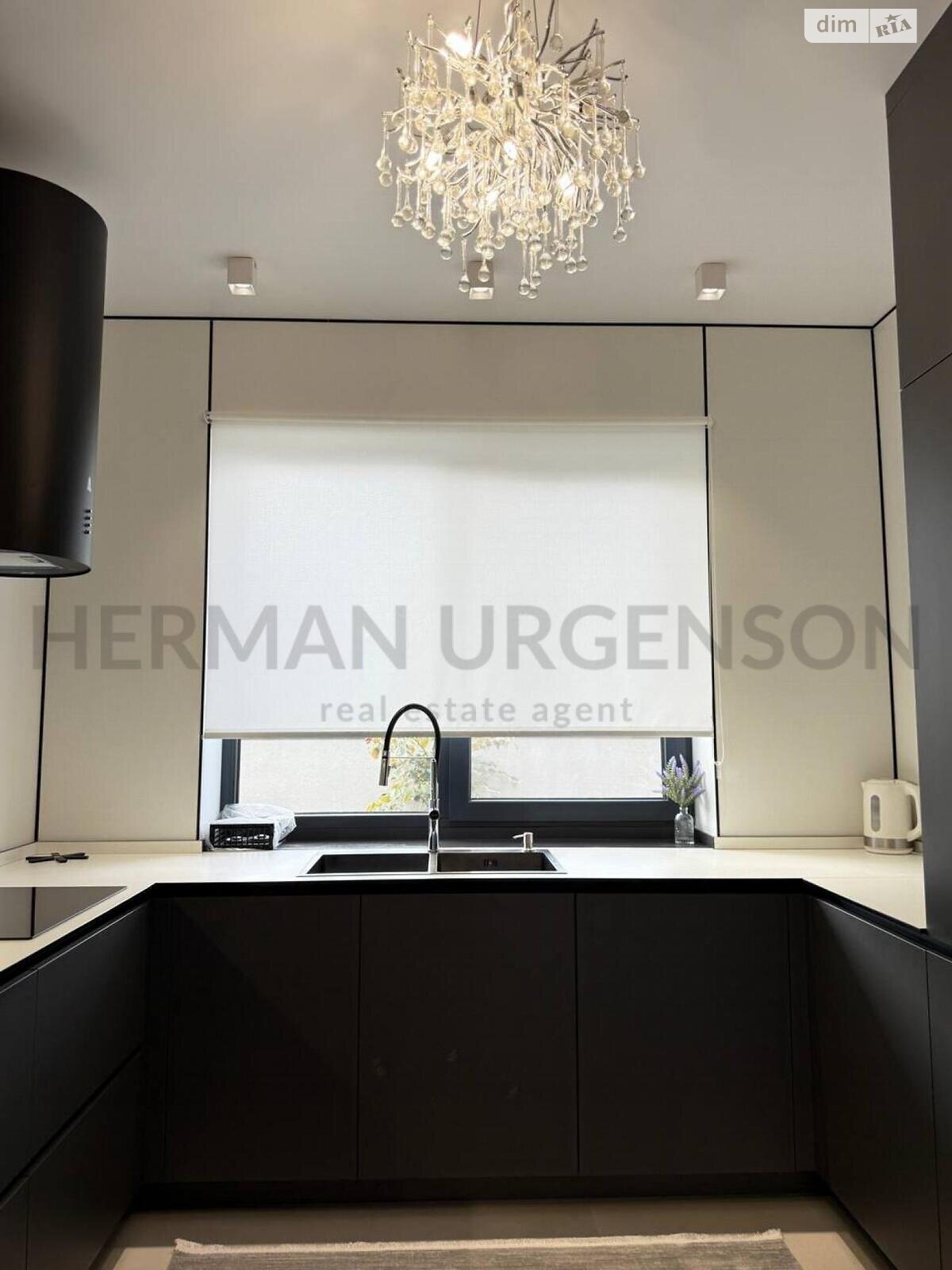 одноповерховий будинок з опаленням, 147 кв. м, кирпич. Продаж у Сторожниці фото 1