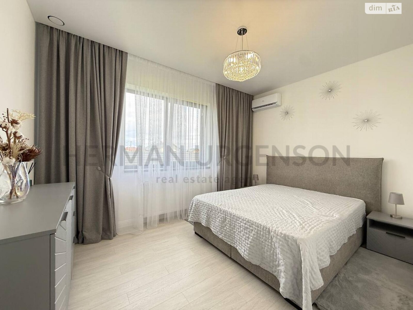 одноповерховий будинок з опаленням, 147 кв. м, кирпич. Продаж у Сторожниці фото 1