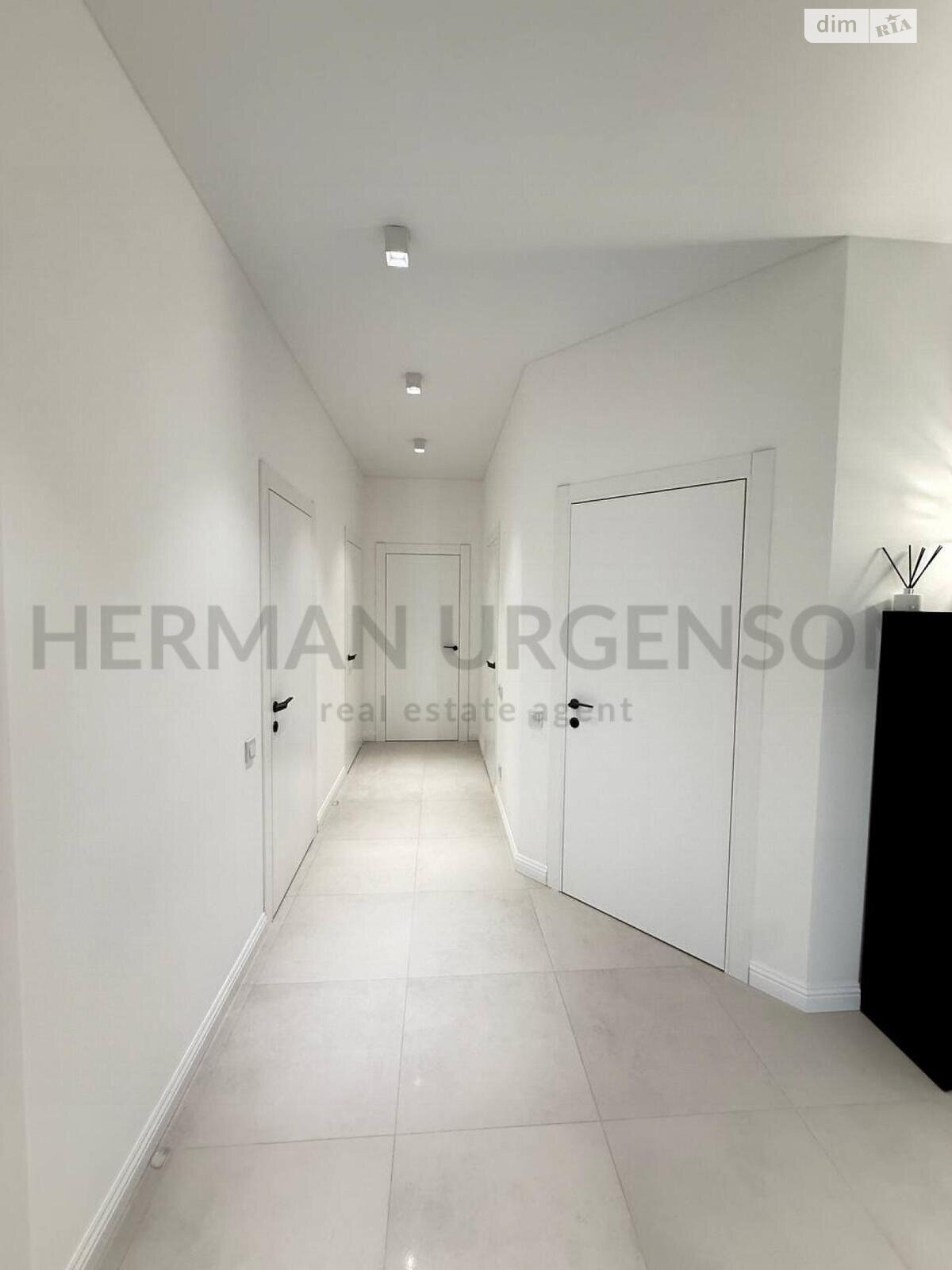 одноповерховий будинок з опаленням, 147 кв. м, кирпич. Продаж у Сторожниці фото 1