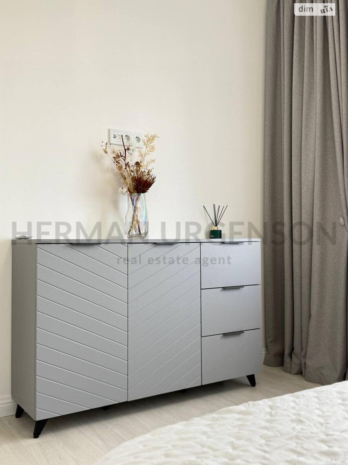 одноповерховий будинок з опаленням, 147 кв. м, кирпич. Продаж у Сторожниці фото 1